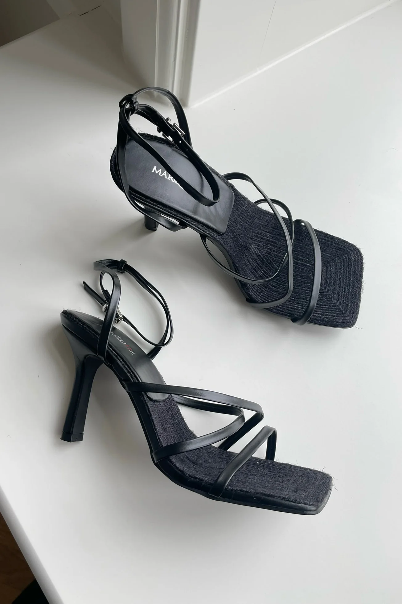 3966 Belo Heels - Black - Image 2