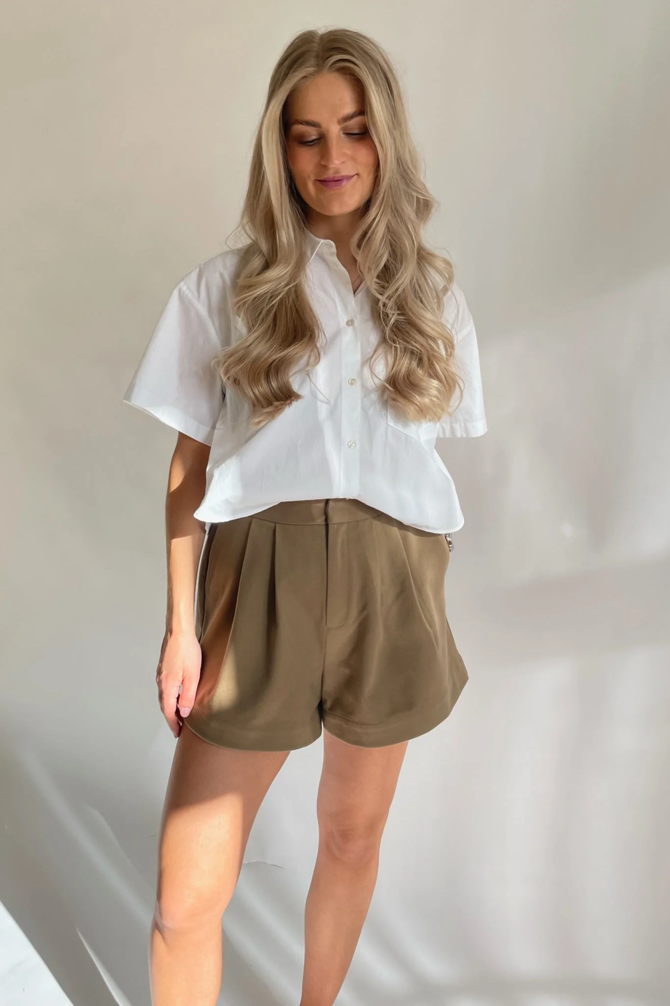 AlbaIC Shorts - Brown - Image 4