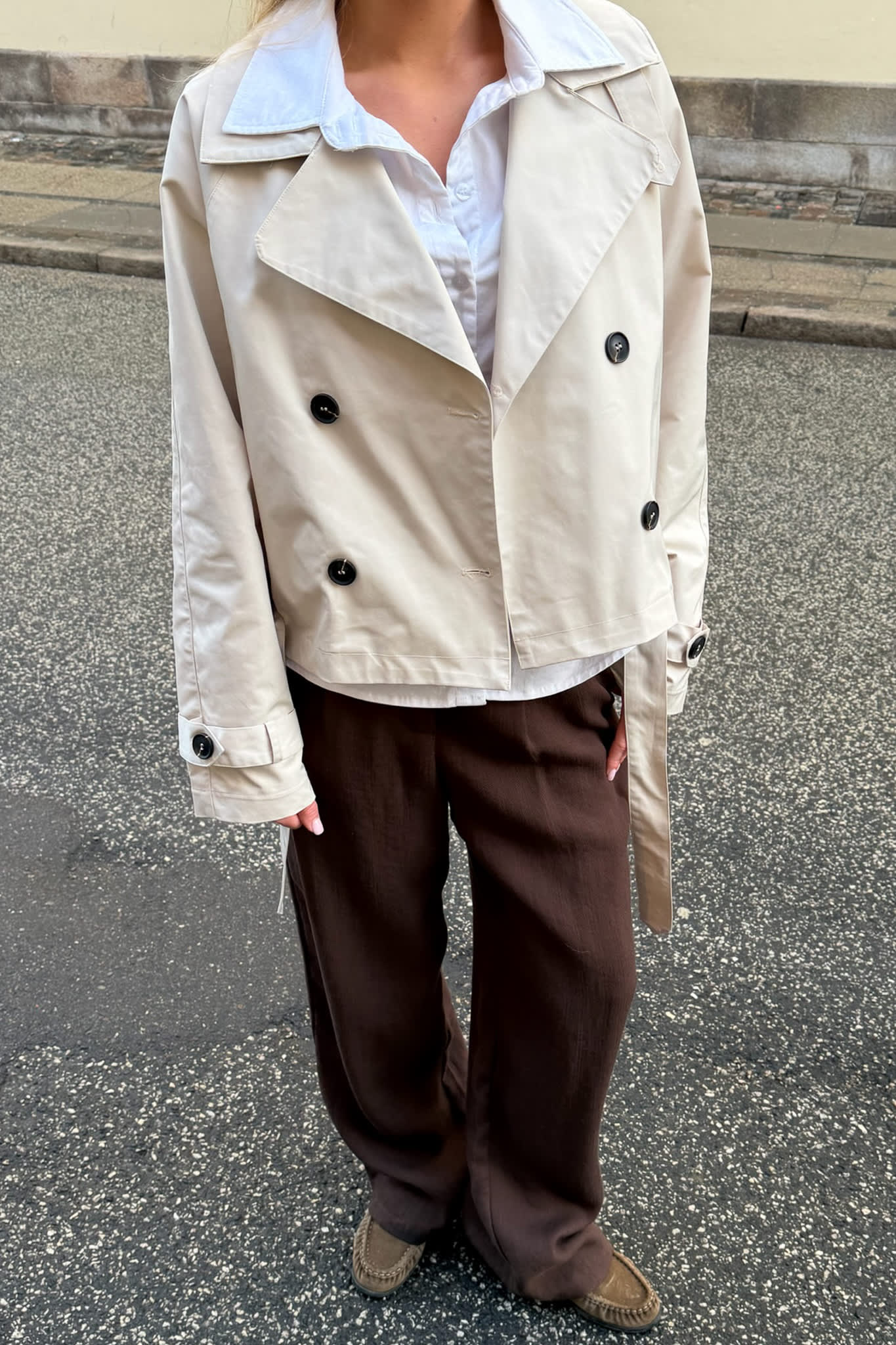AlmaIC Trenchcoat - Light Sand - Image 7