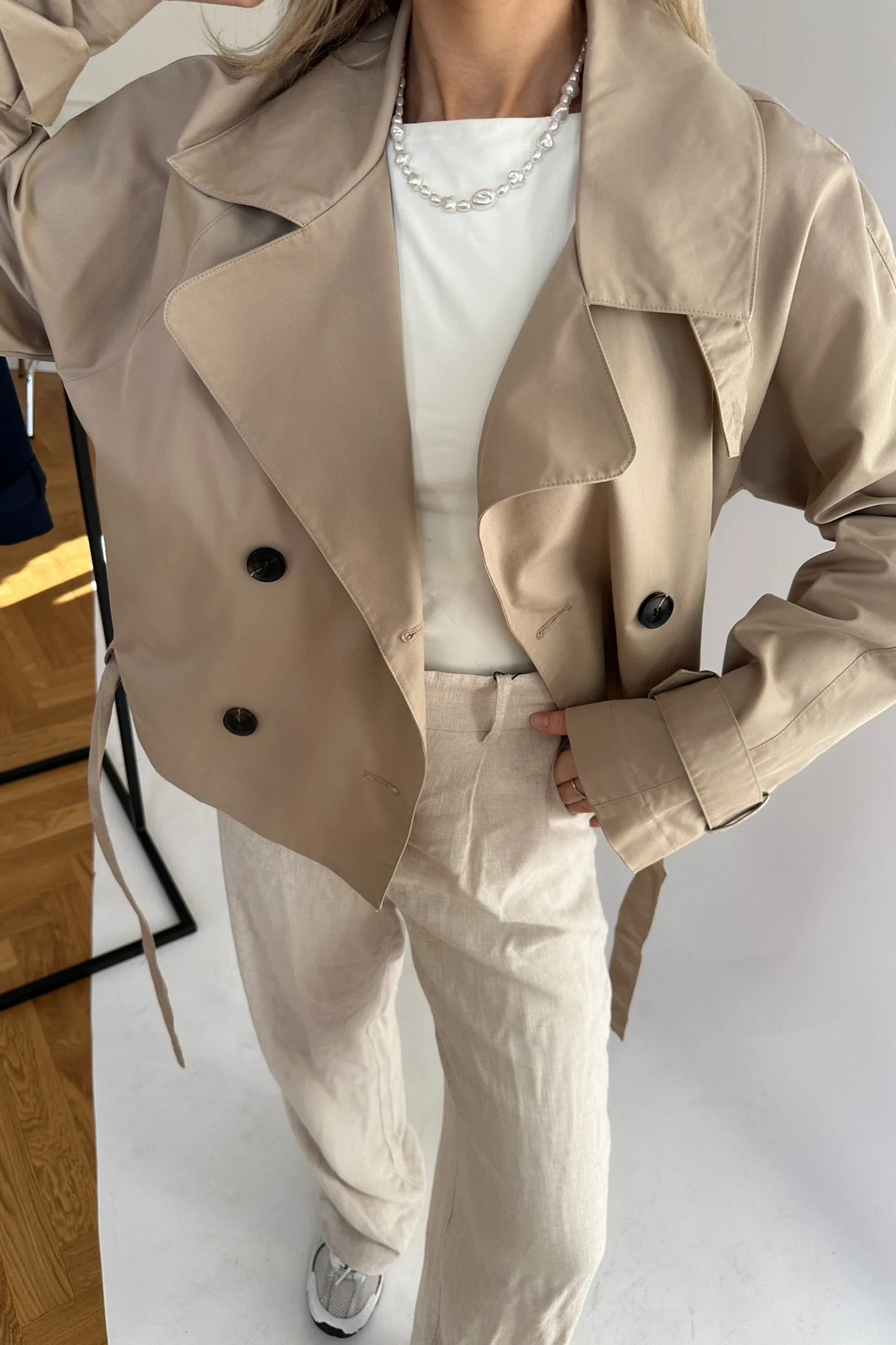 AlmaIC Trenchcoat - Light Beige - Image 9