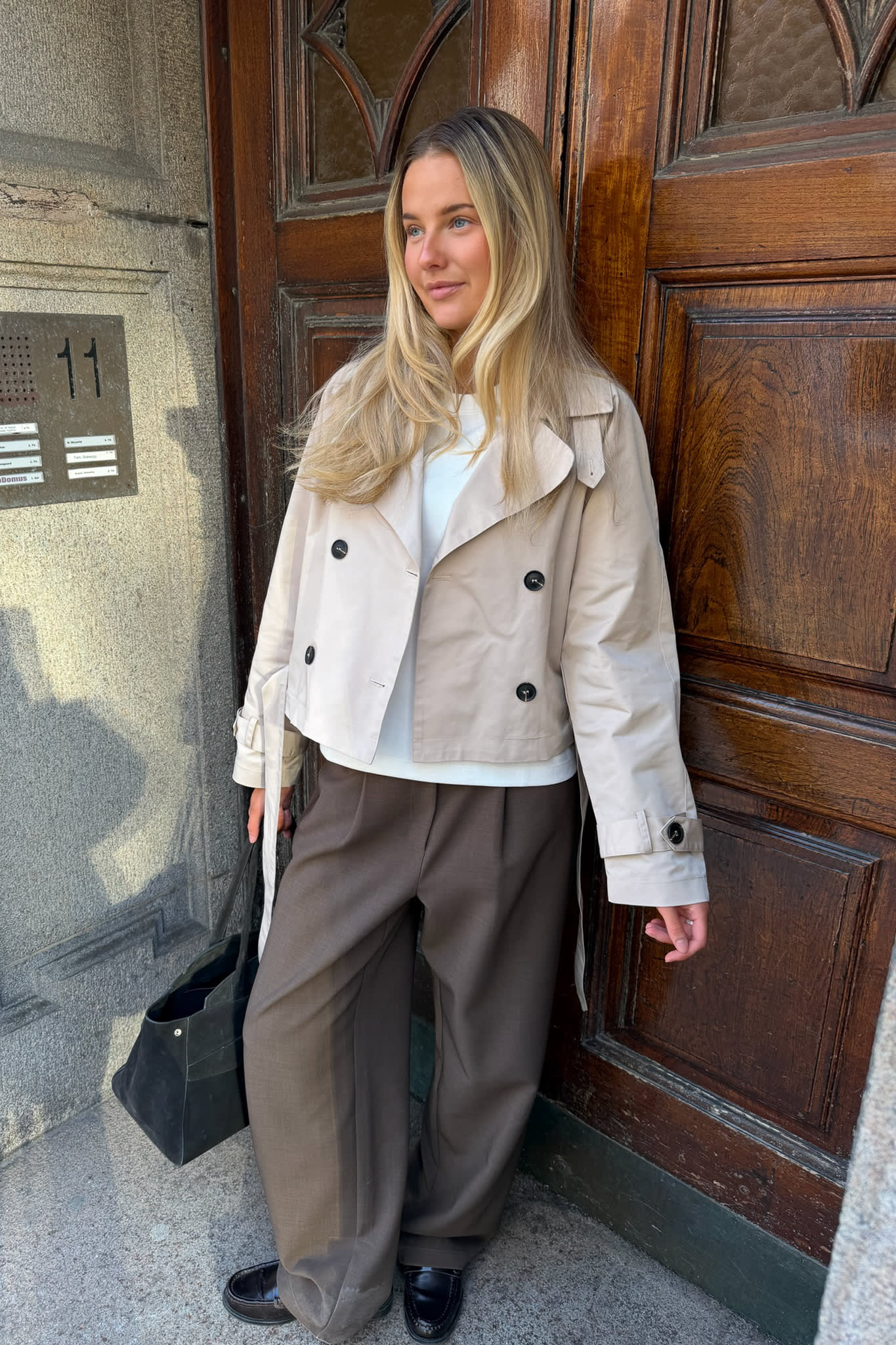 AlmaIC Trenchcoat - Sand - Image 9