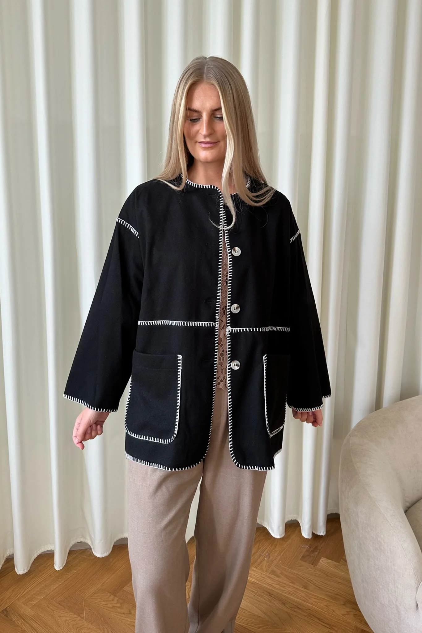 AmandaIC Contrast Stitching Jacket - Black - Image 10