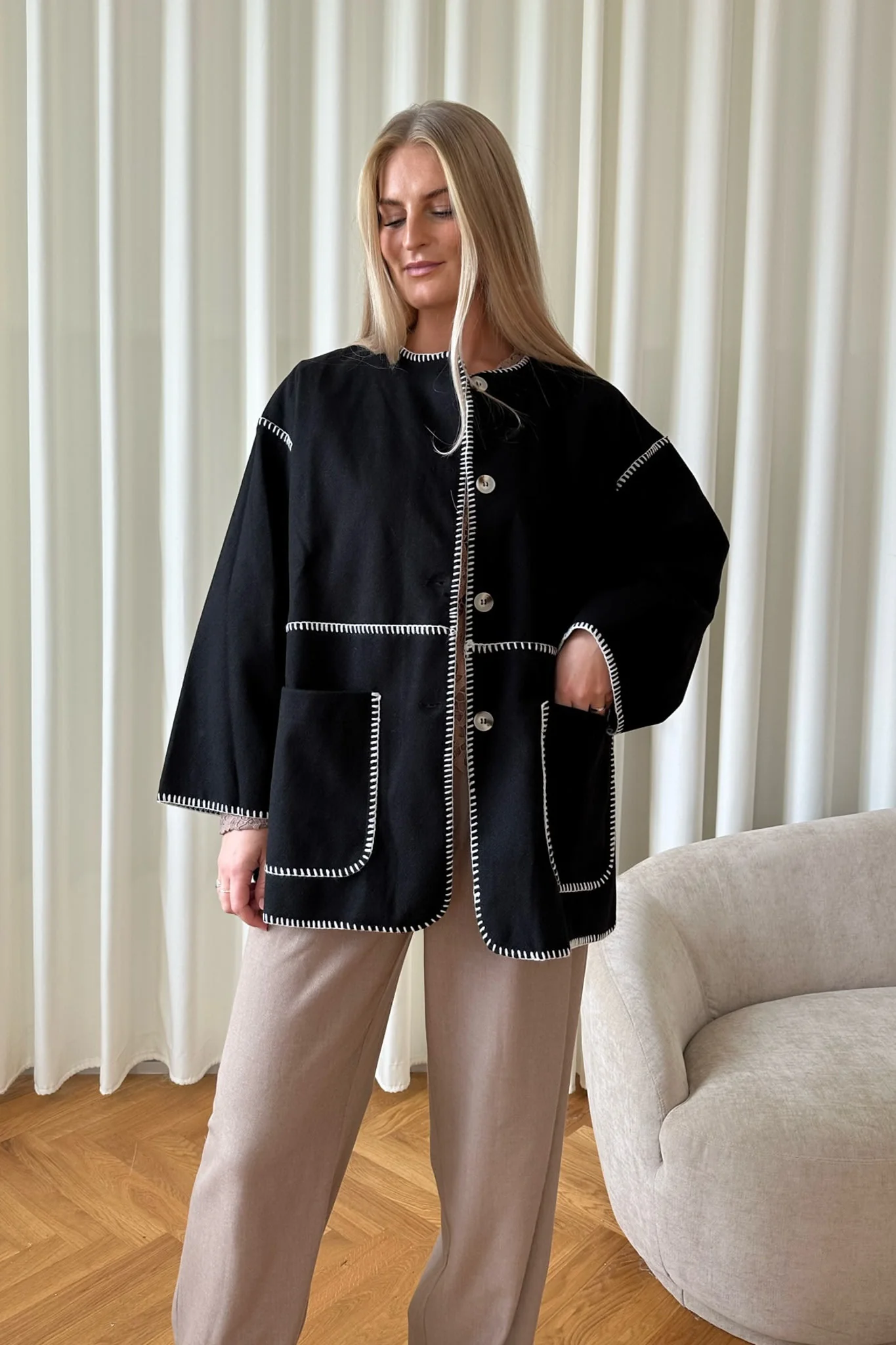 AmandaIC Contrast Stitching Jacket - Black - Image 11