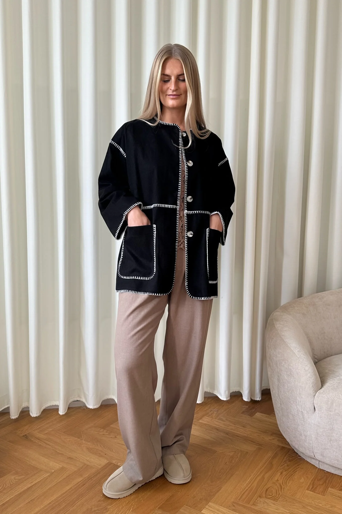 AmandaIC Contrast Stitching Jacket - Black - Image 9