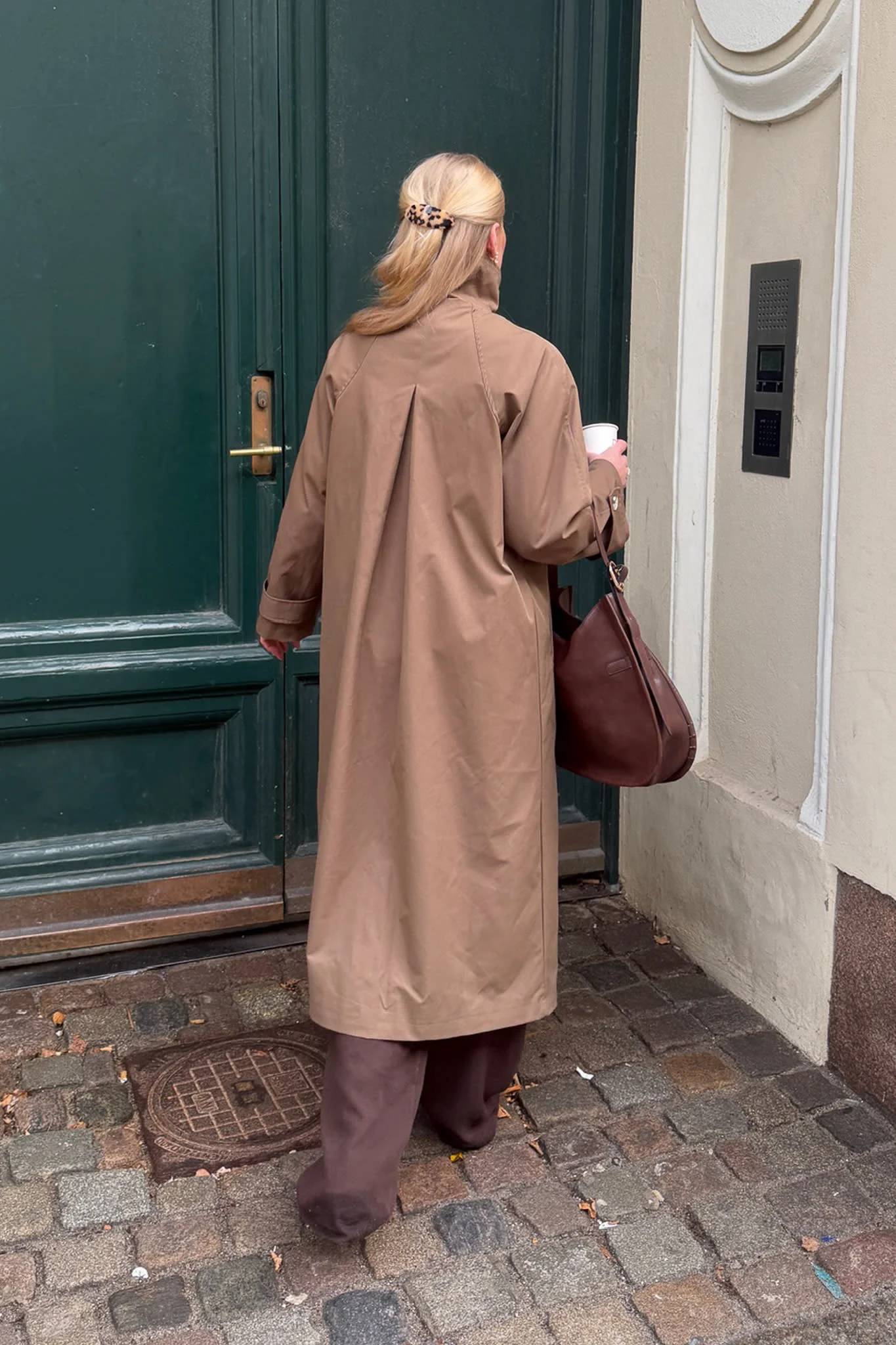 AvaIC Trenchcoat - Dark Brown - Image 7