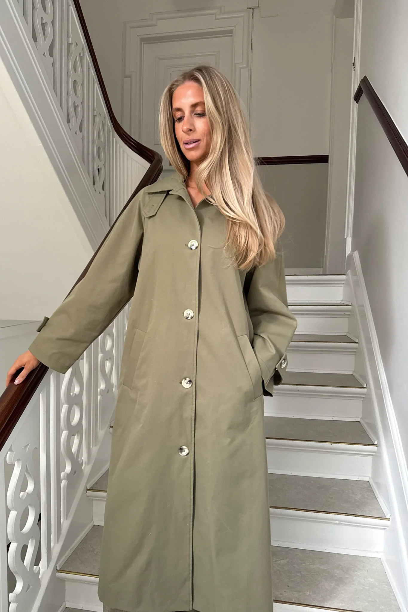 AvaIC Trenchcoat - Dark Khaki - Image 4