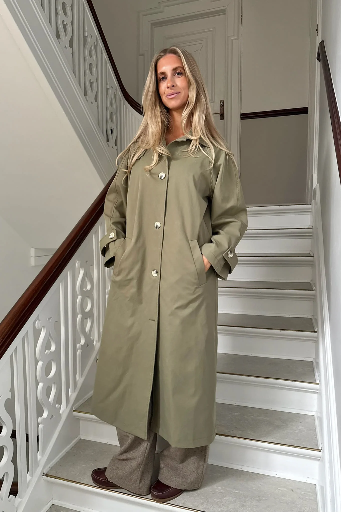 AvaIC Trenchcoat - Dark Khaki - Image 6