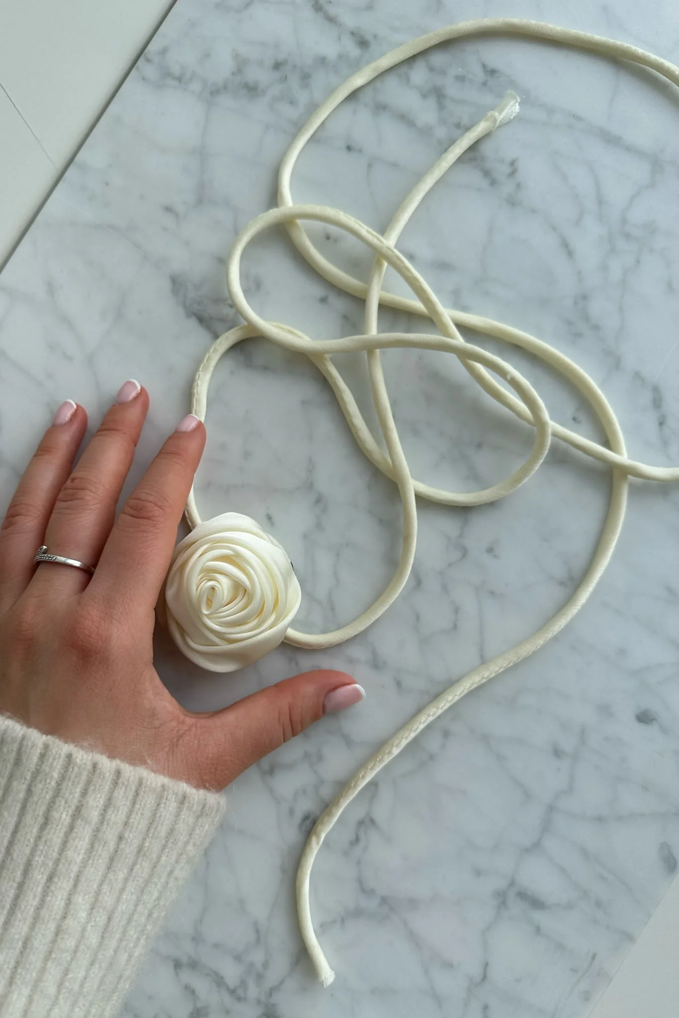 BellaIC Rose - White - Image 3