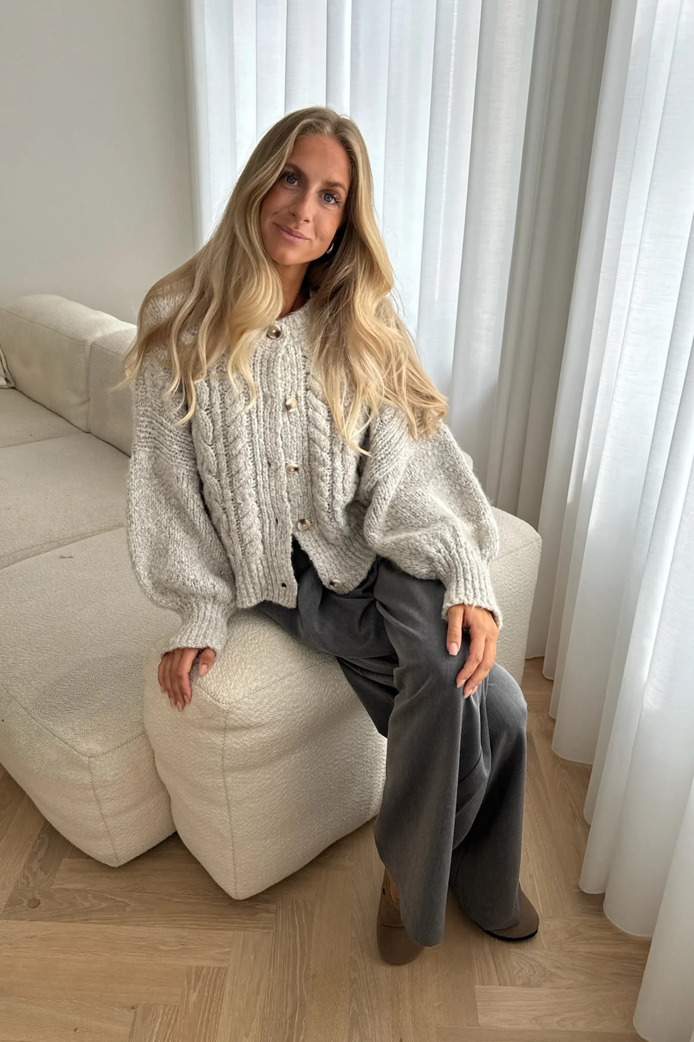 EllaIC Cardigan - Light Greige - Image 5
