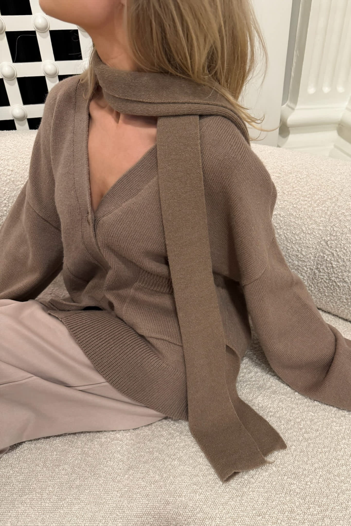 EllenIC Scarf - Brown - Image 4