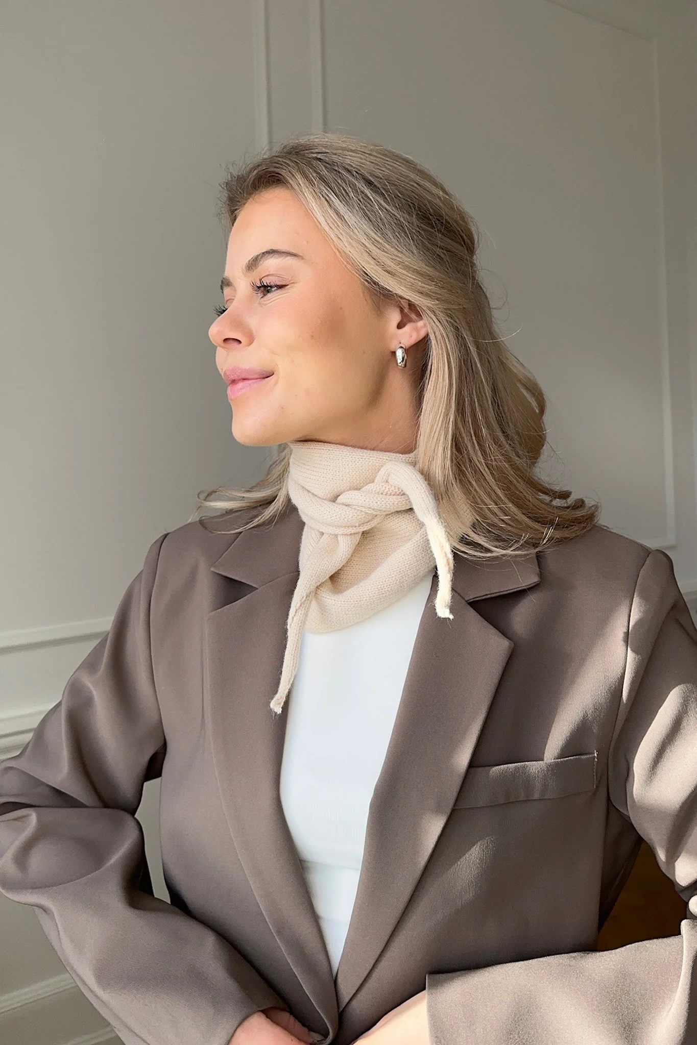EllieIC Scarf - Light Beige - Image 2