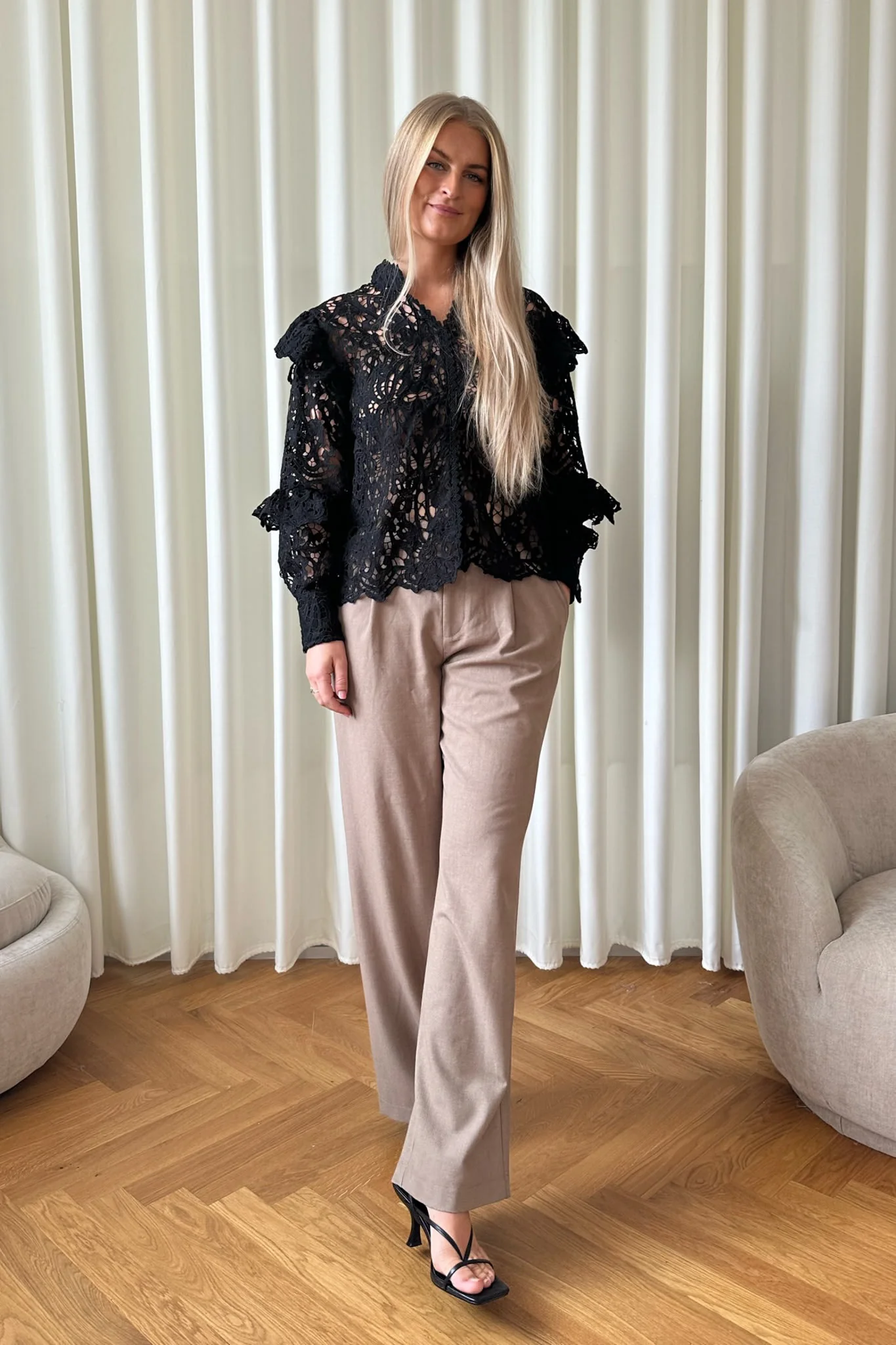 EmilieIC Blouse - Black - Image 11