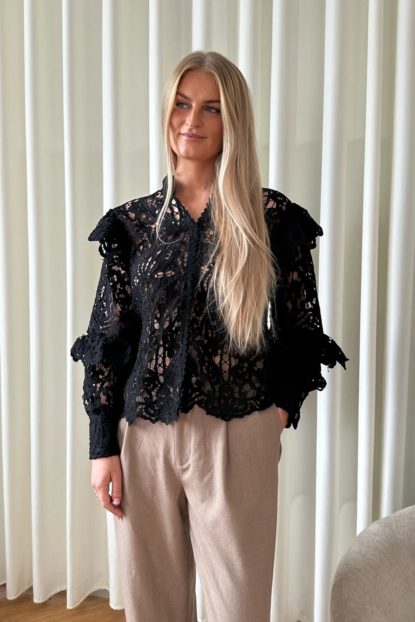 EmilieIC Blouse - Black - Image 12