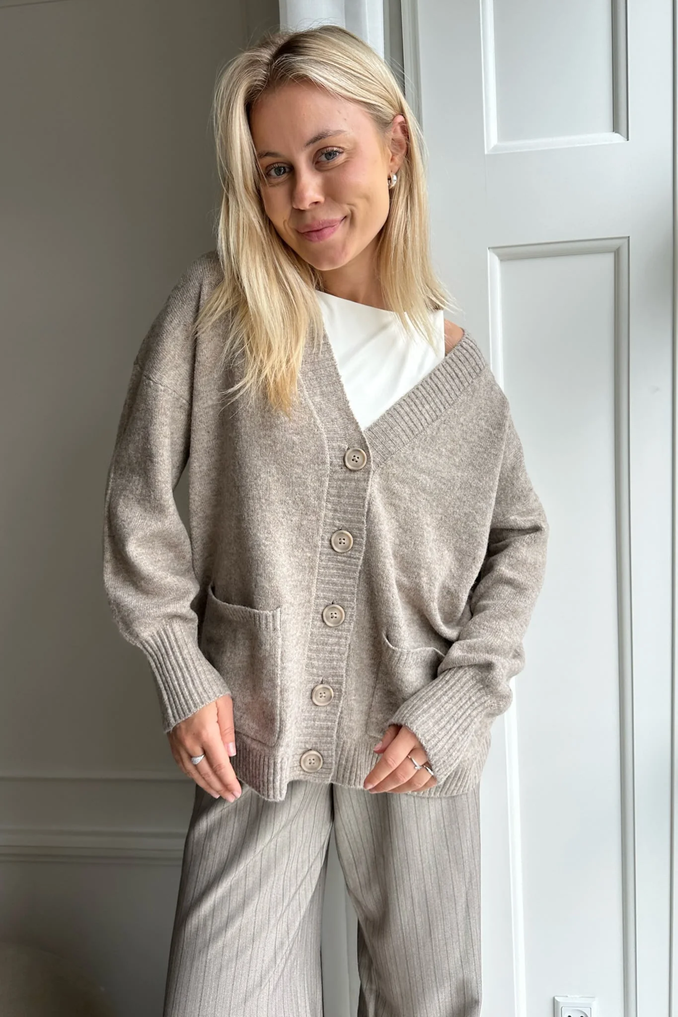 NMFriva LS Vneck Knit Cardigan - Nomad Melange - Image 4