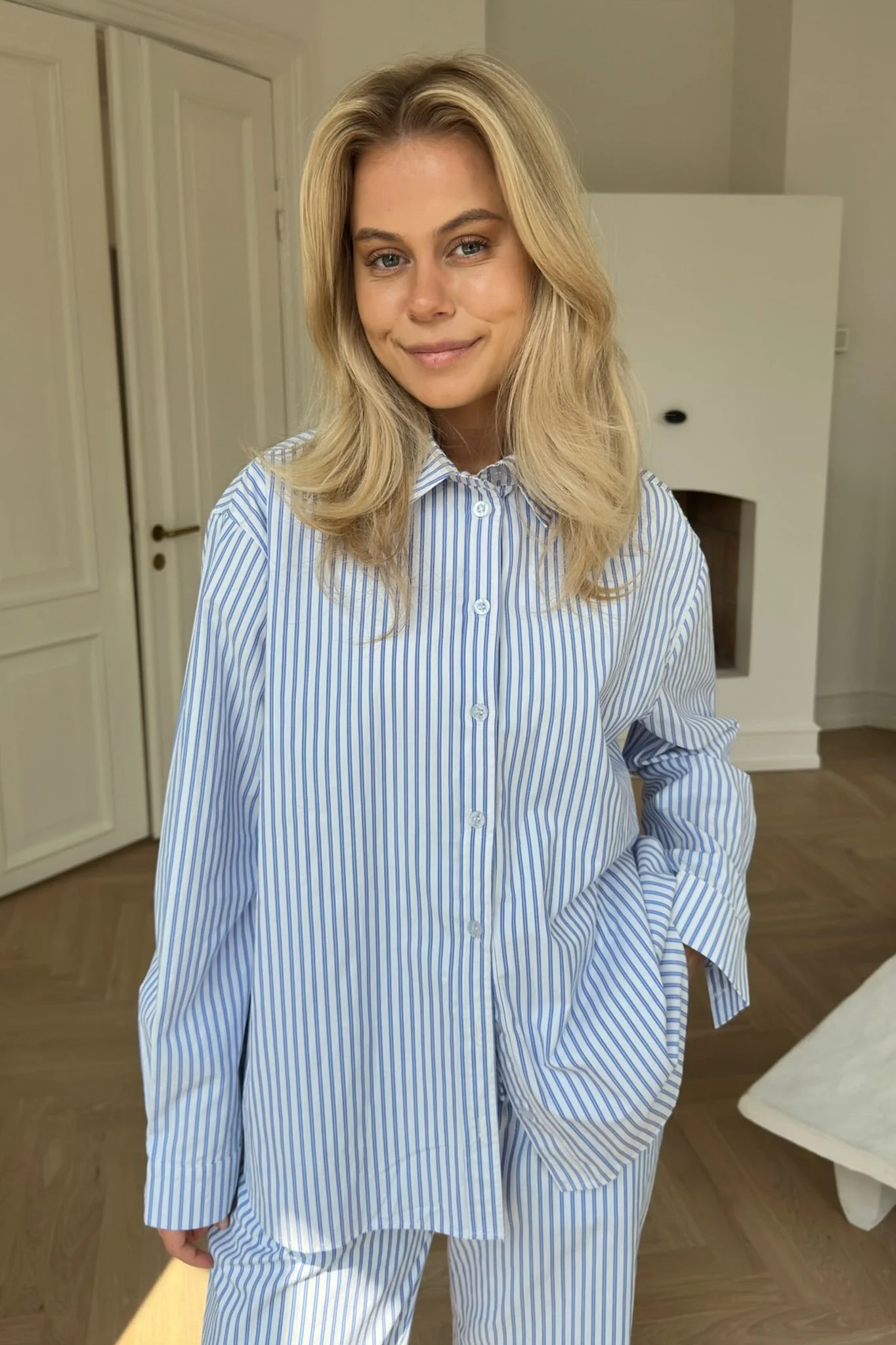 HannahIC Shirt - White Blue Stripes - Image 5