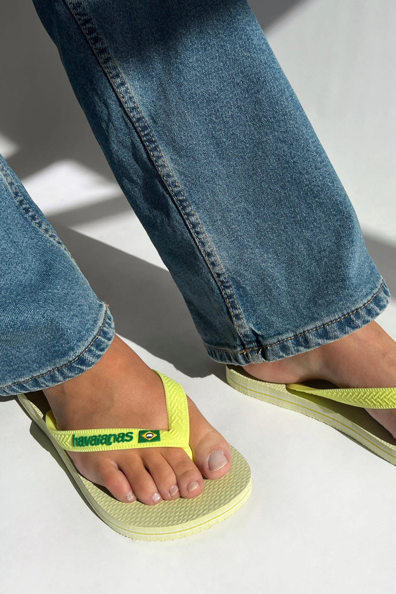 Havaianas Brasil Logo Flip Flop - Lime - Image 2