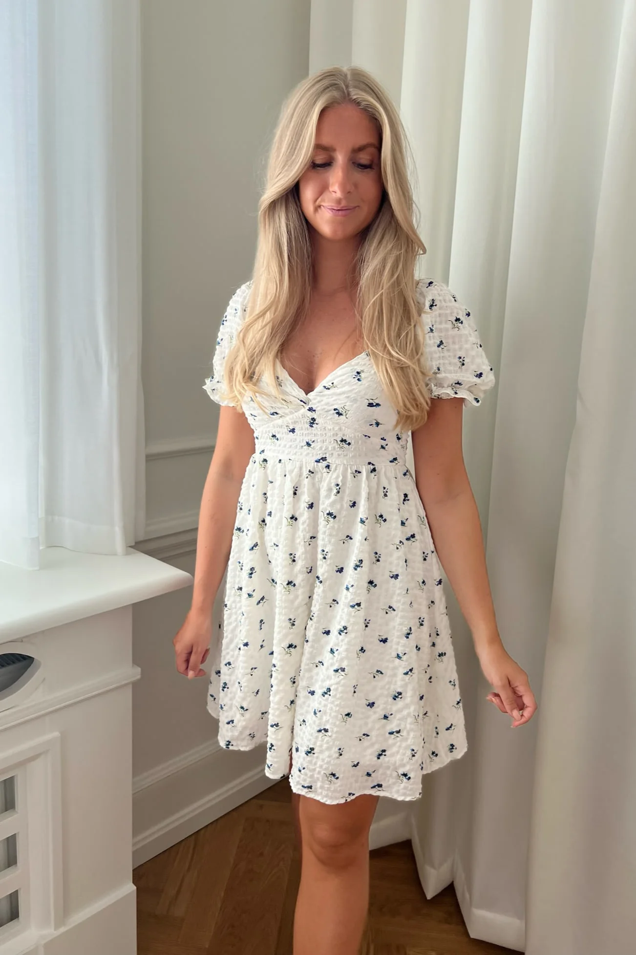 VMHollo 2/4 Knot Short Dress - Snow White Blue Flower - Image 3