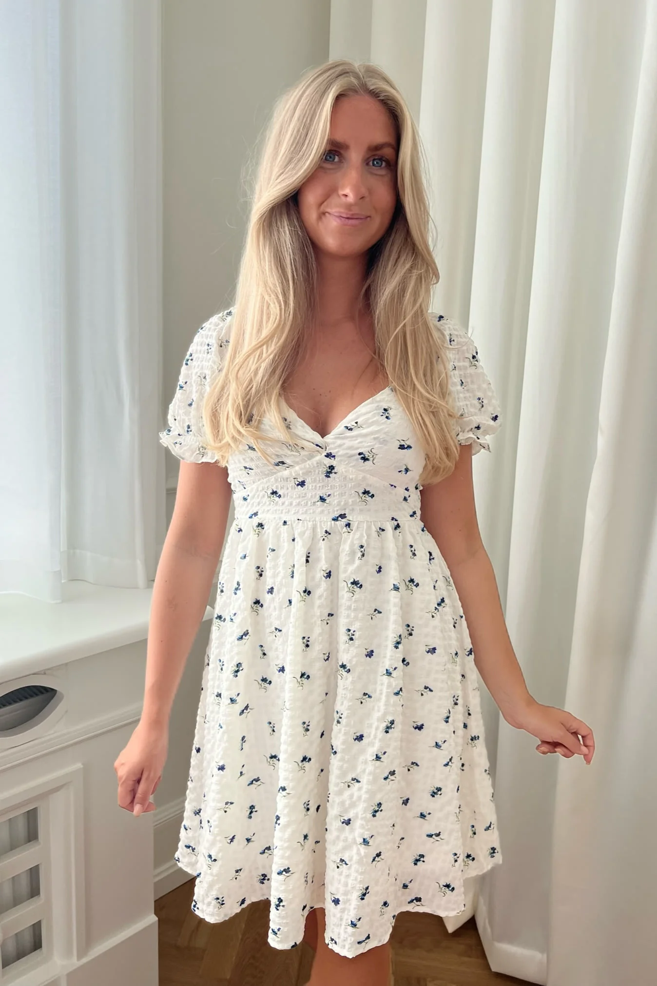 VMHollo 2/4 Knot Short Dress - Snow White Blue Flower - Image 5
