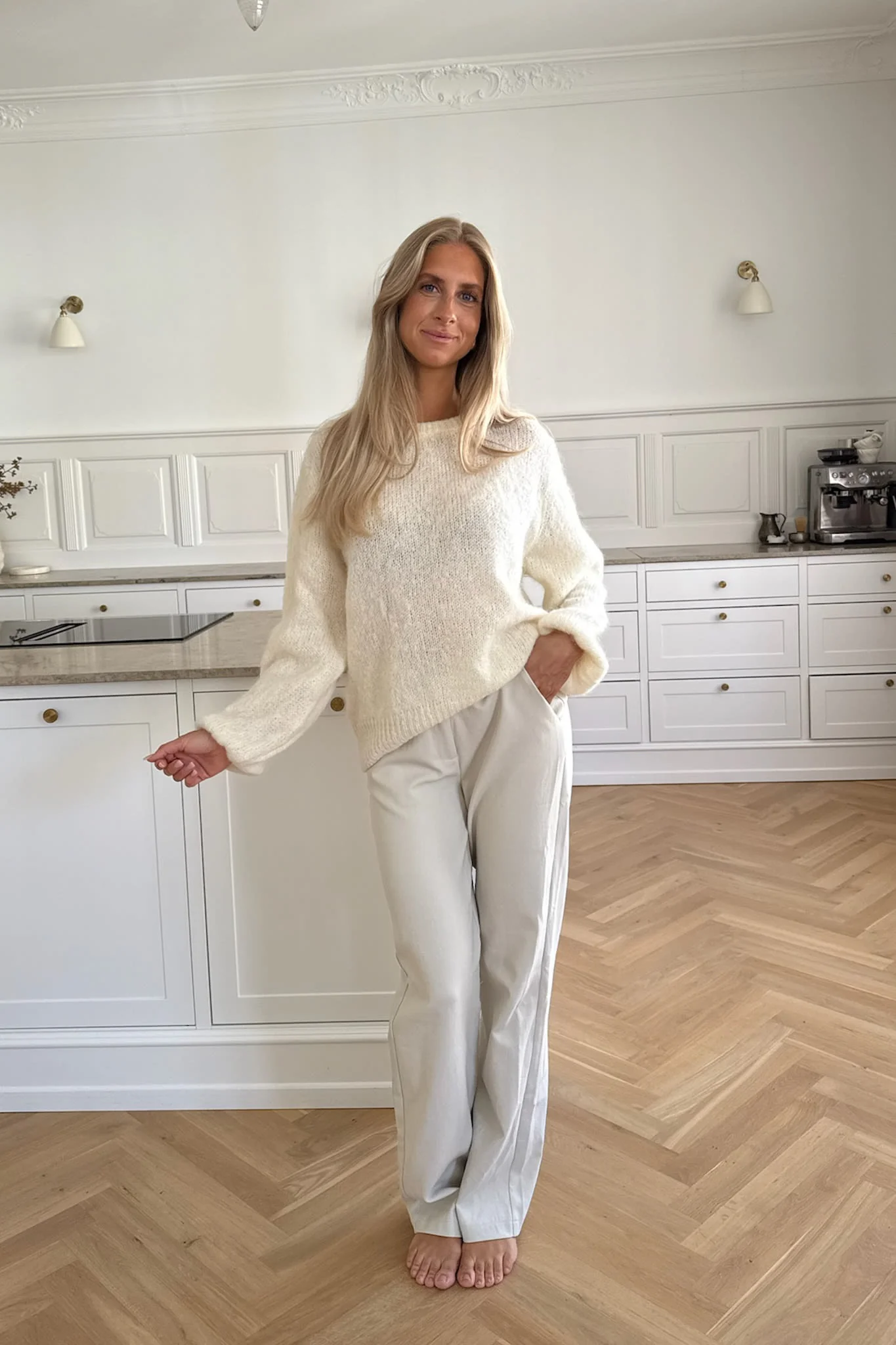 IdaIC Pullover - White - Image 9