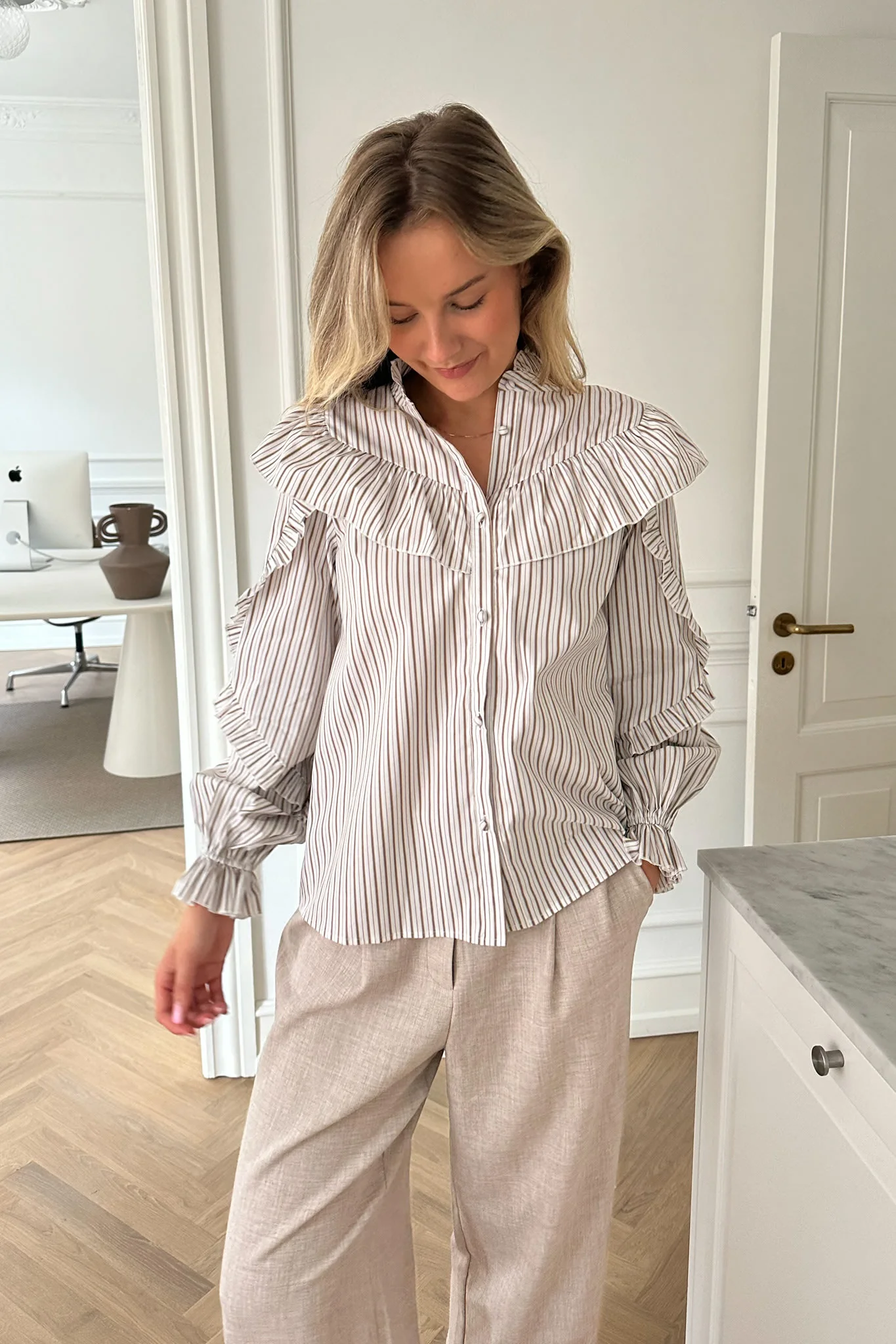 IsaIC Shirt - Beige White Stripe - Image 3