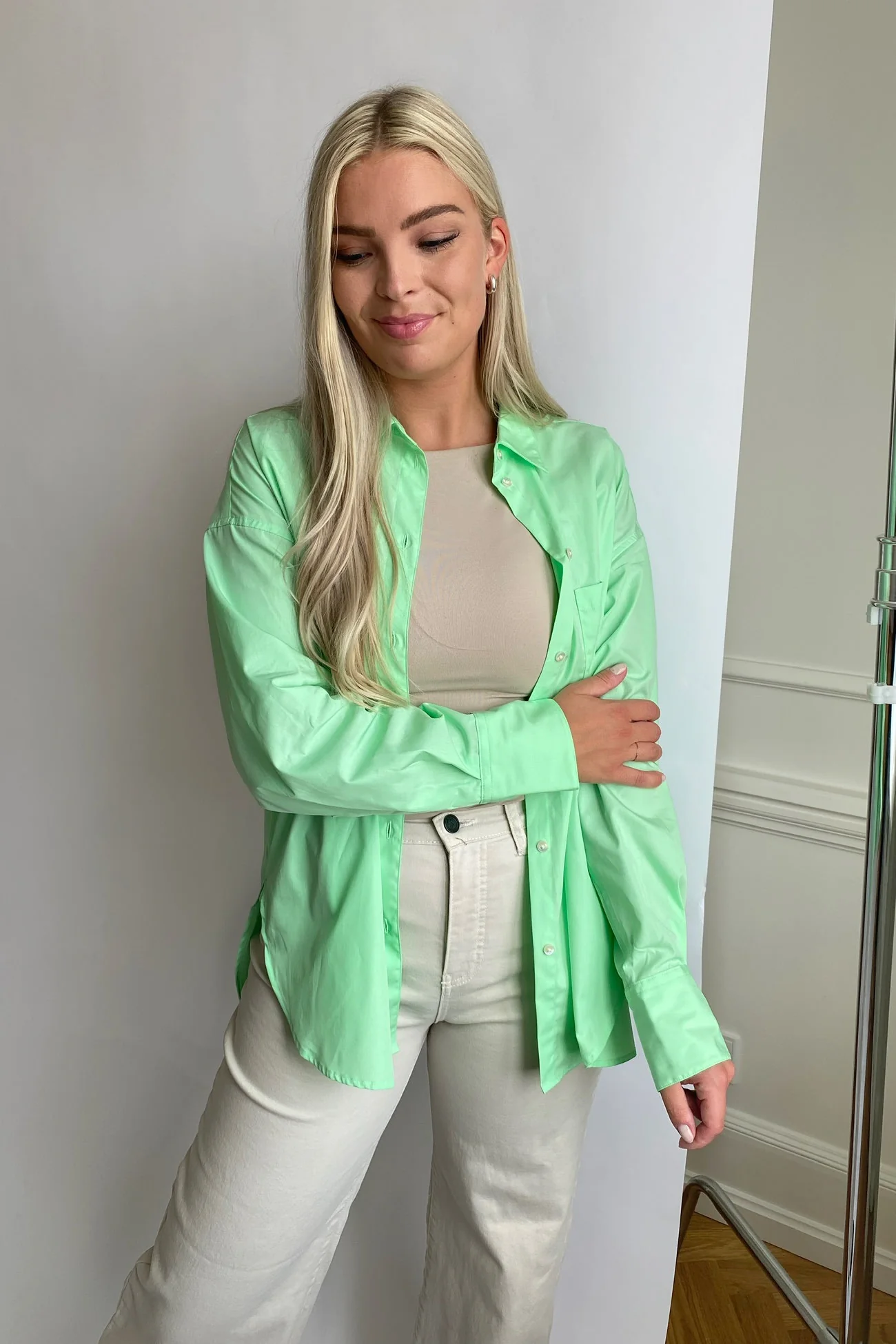 JXJamie LS Relaxed Poplin Shirt - Green Ash - Image 3