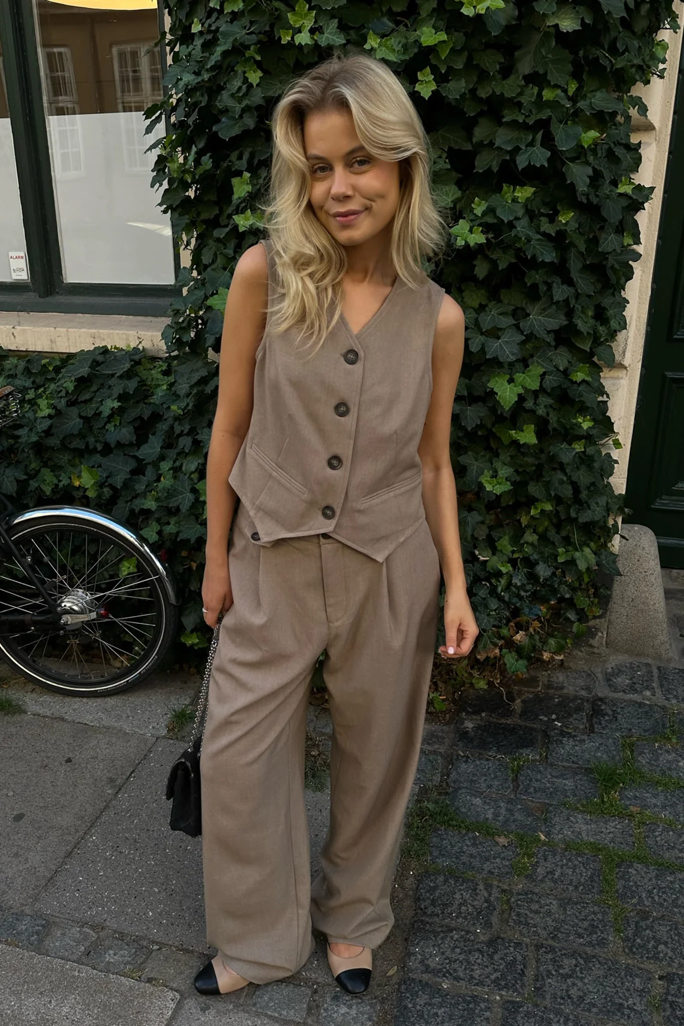 JennyIC Vest - Dark Sand - Image 3