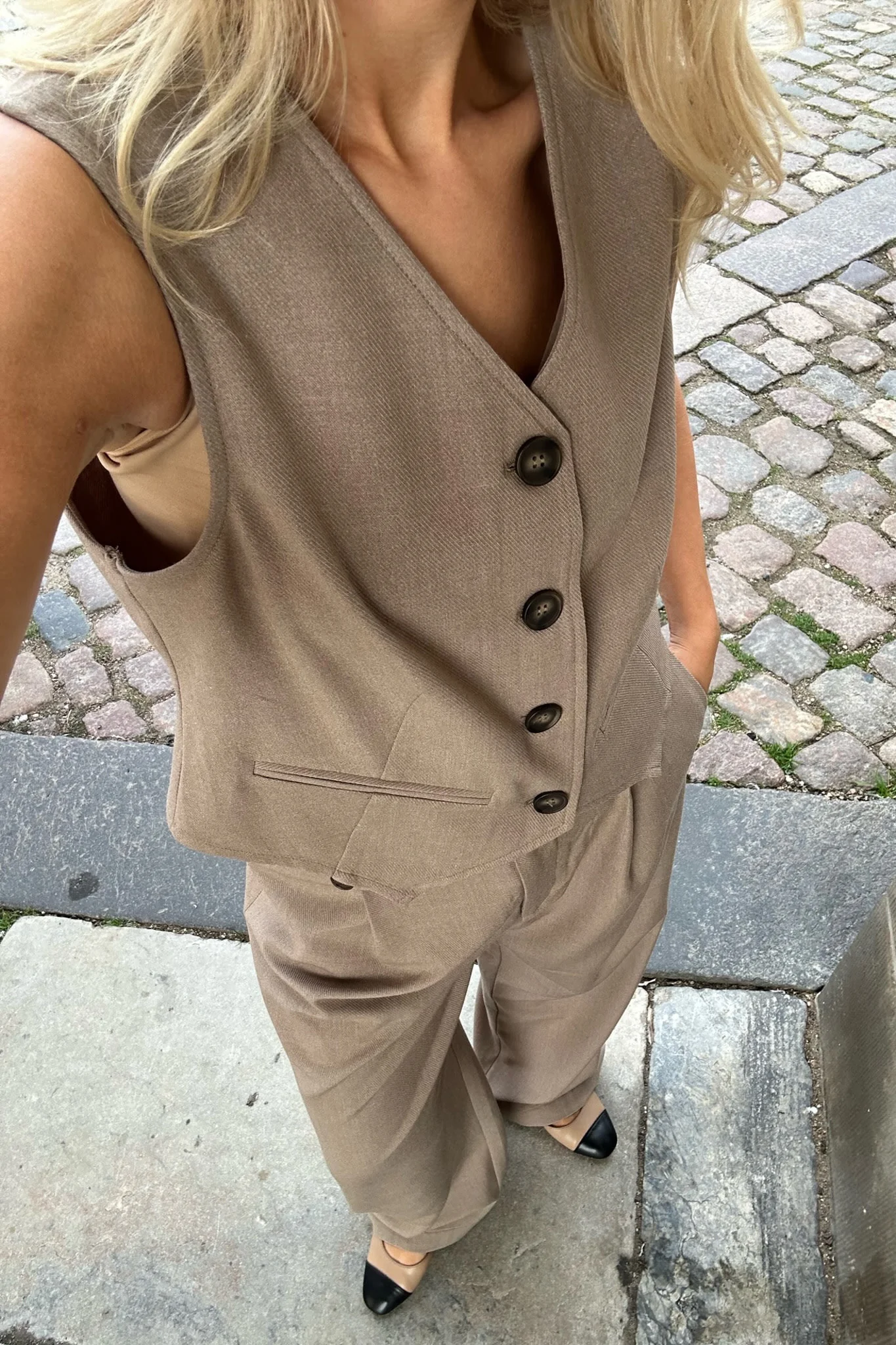 JennyIC Vest - Dark Sand - Image 7
