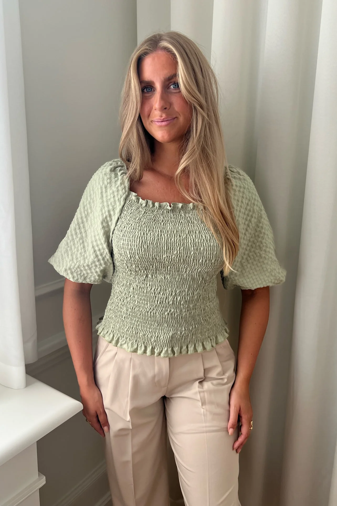 JosefinIC Smock Top - Dessert Sage - Image 2