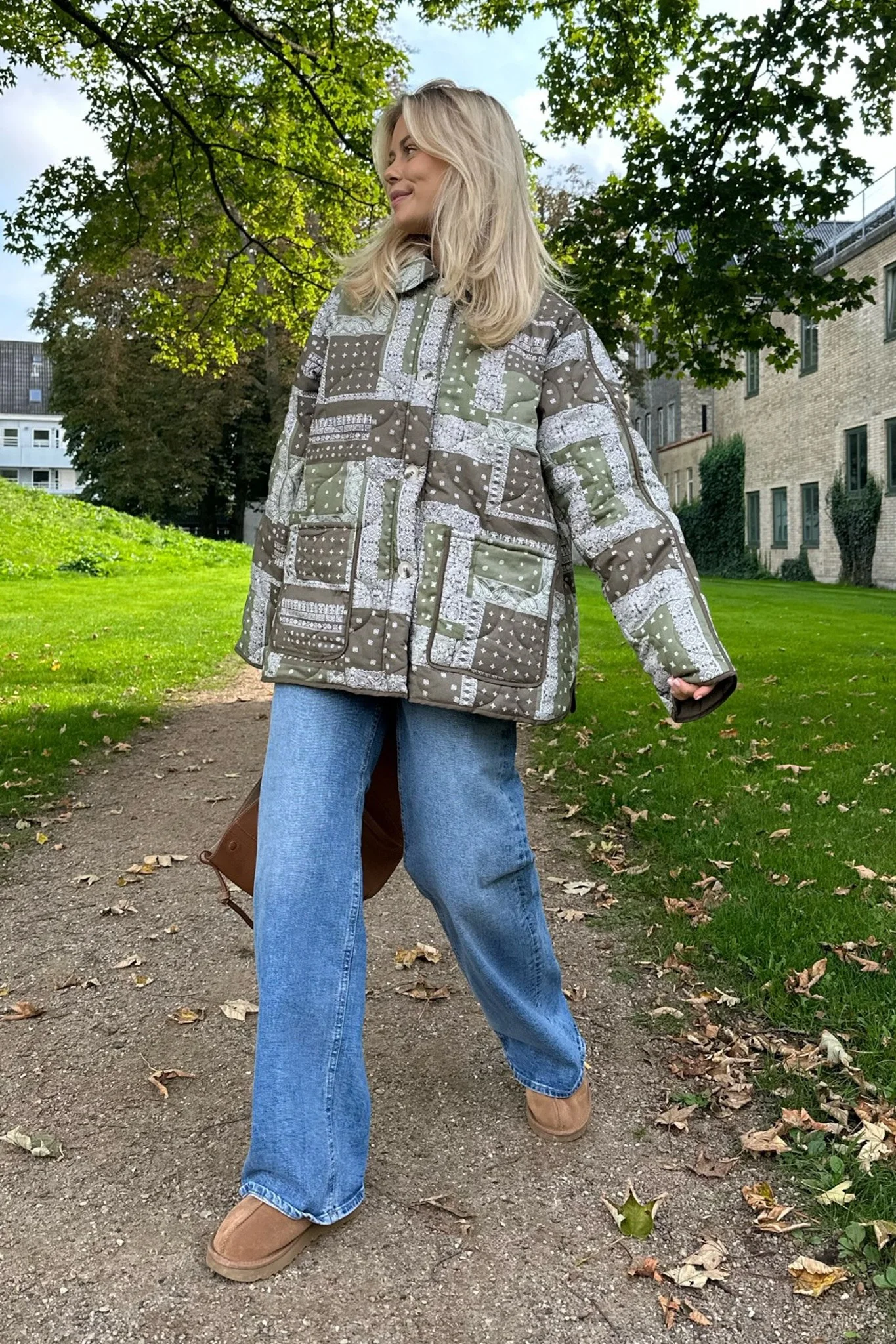JosieIC Quilted Jacket - Green Graphic - Image 10
