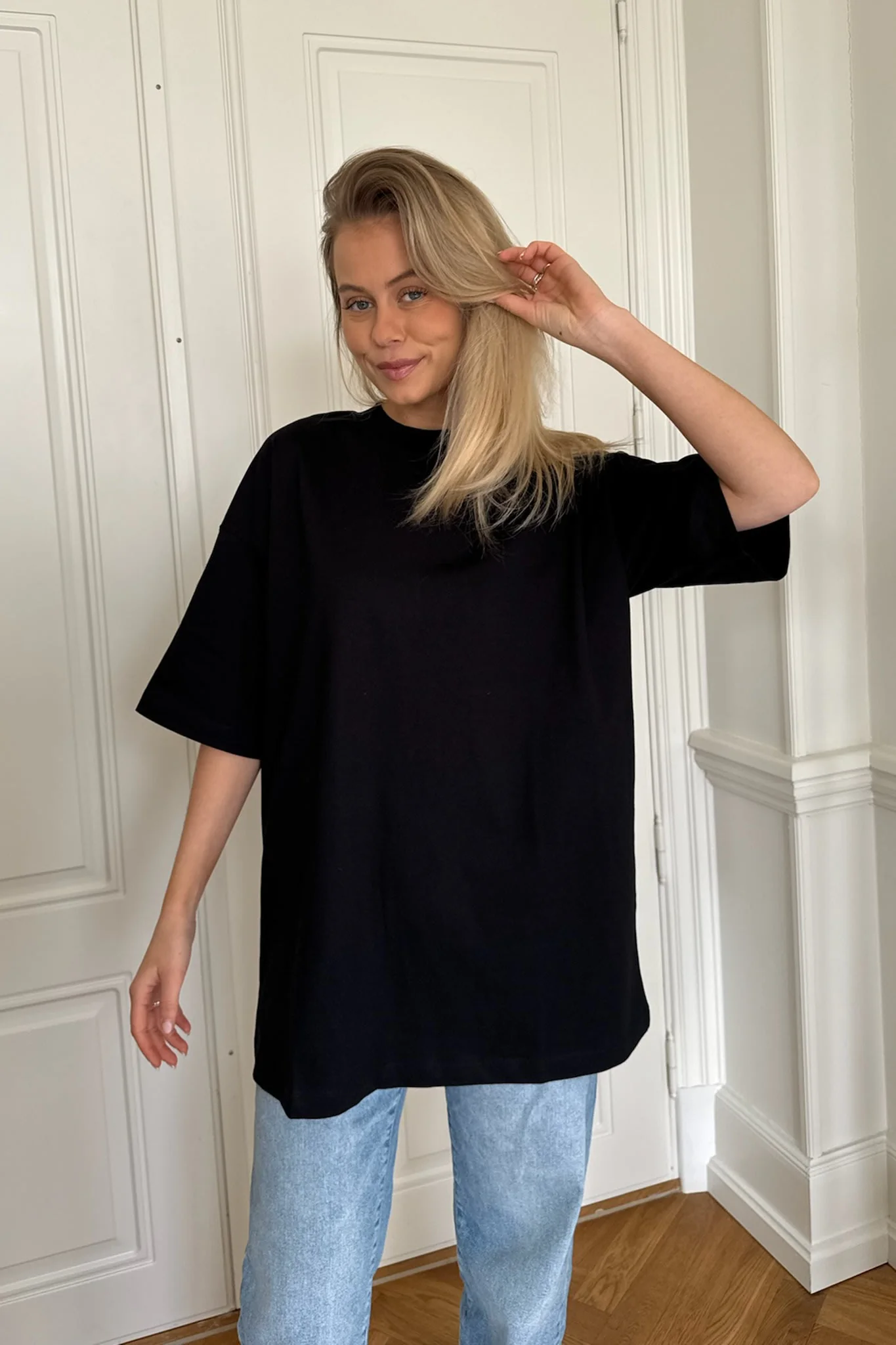 JXValeria Oversized SS Tee - Black - Image 2