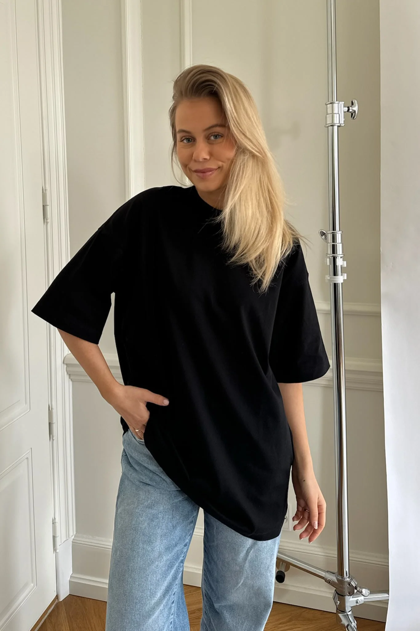 JXValeria Oversized SS Tee - Black - Image 3