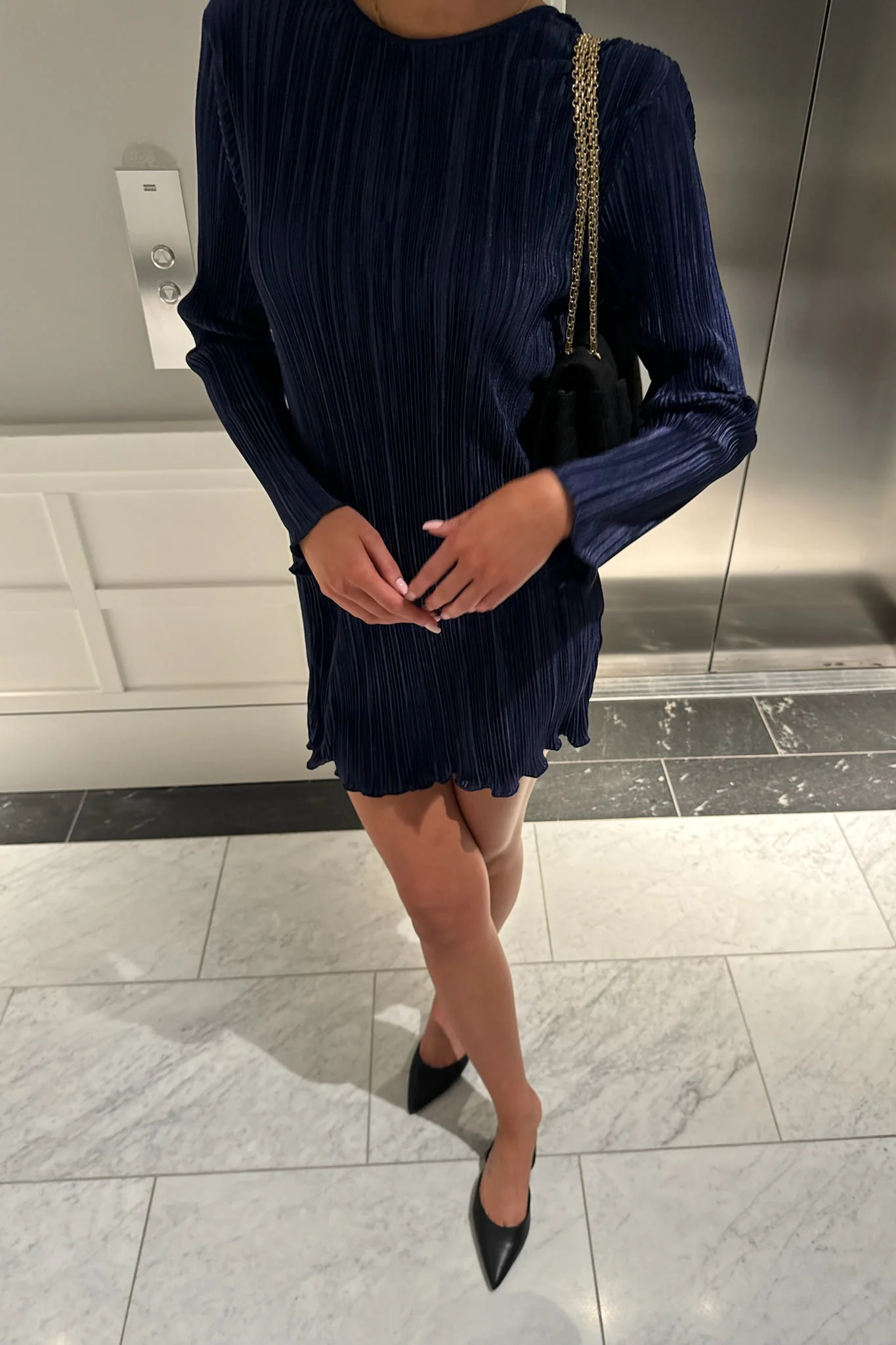 KellyIC Plissé Dress - Navy - Image 9