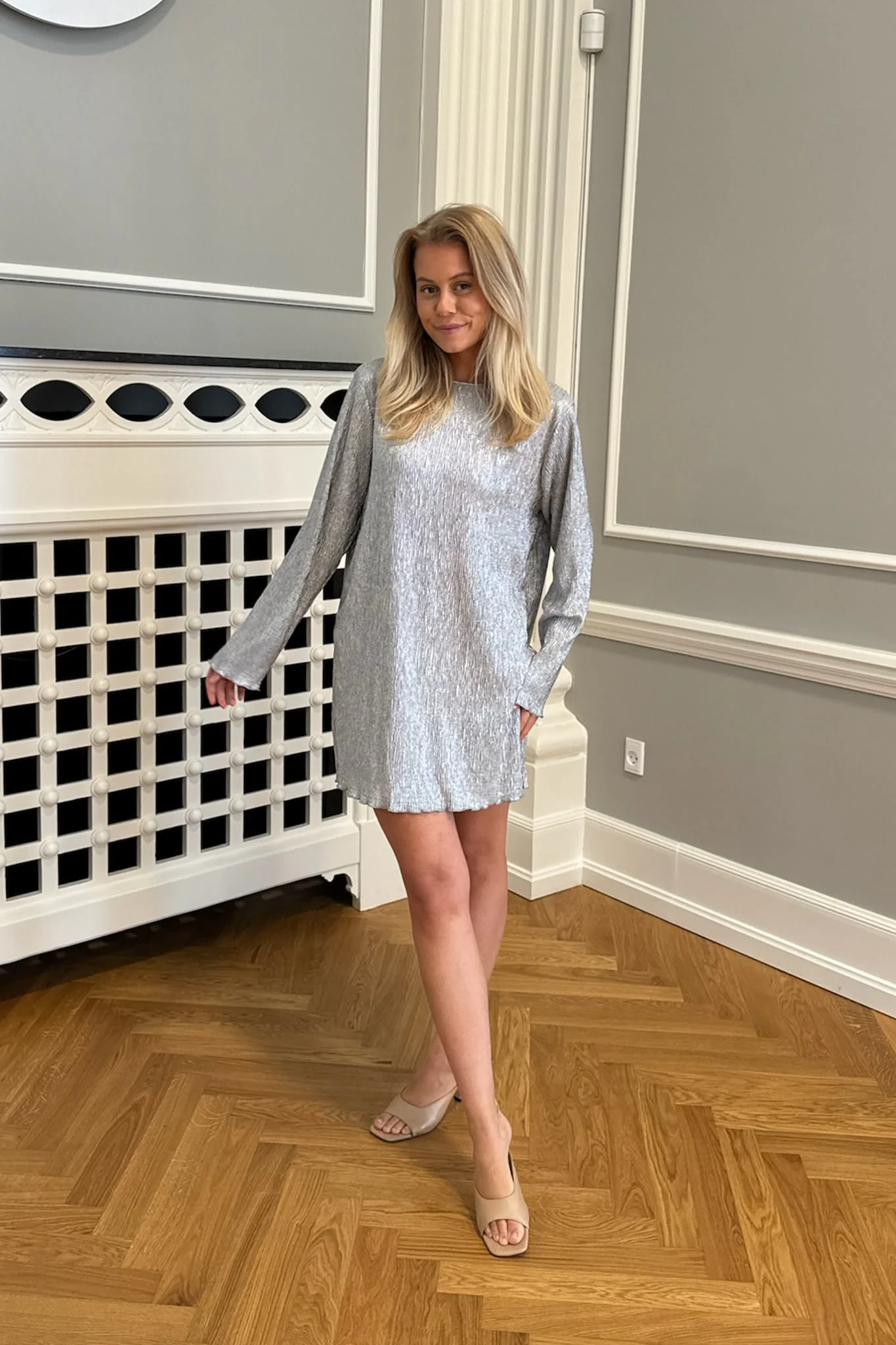KellyIC Plissé Dress - Silver Glitter - Image 12