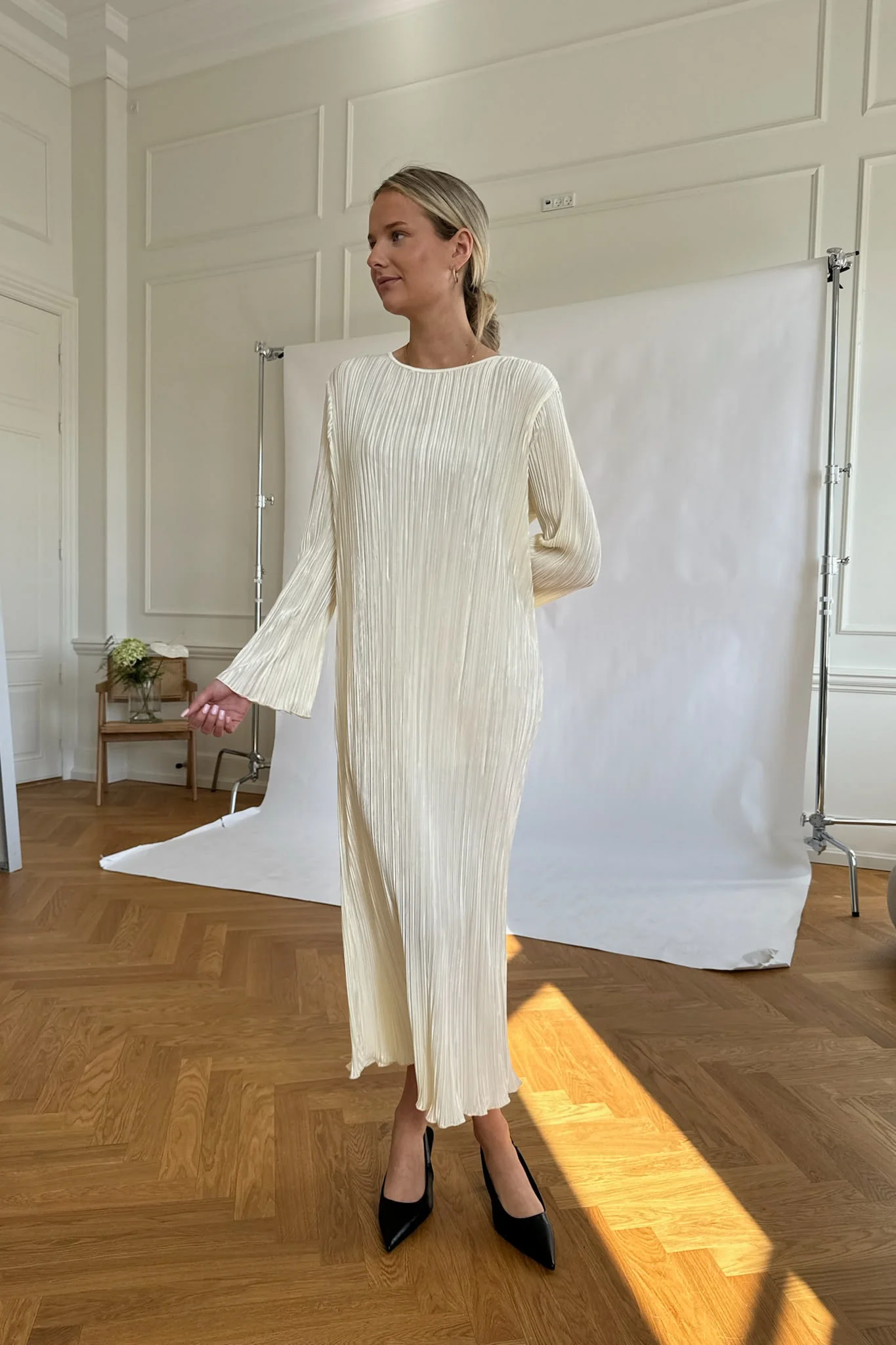 KellyIC Long Plissé Dress - Off White - Image 12