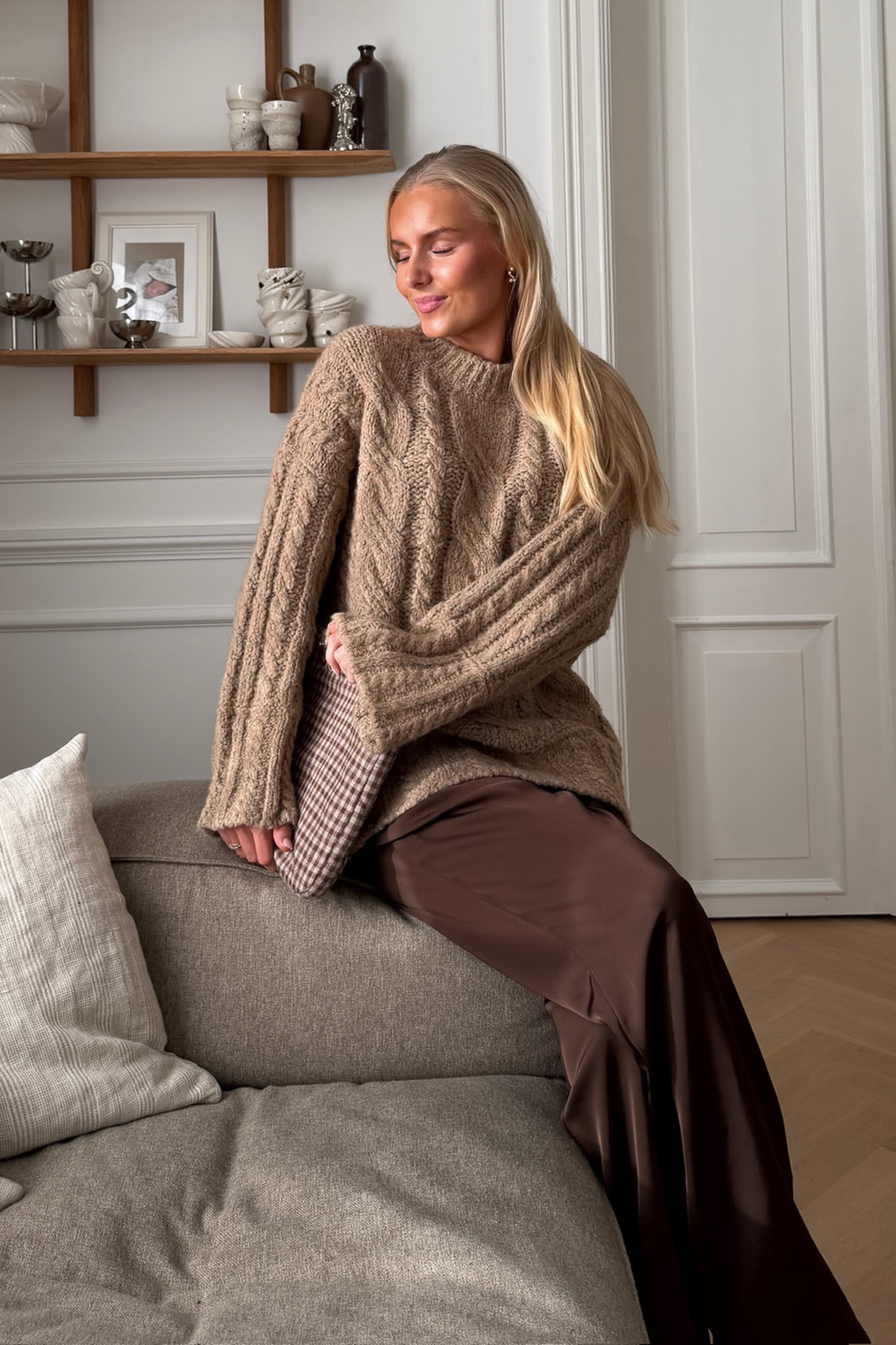 KikiIC Sweater - Beige - Image 9