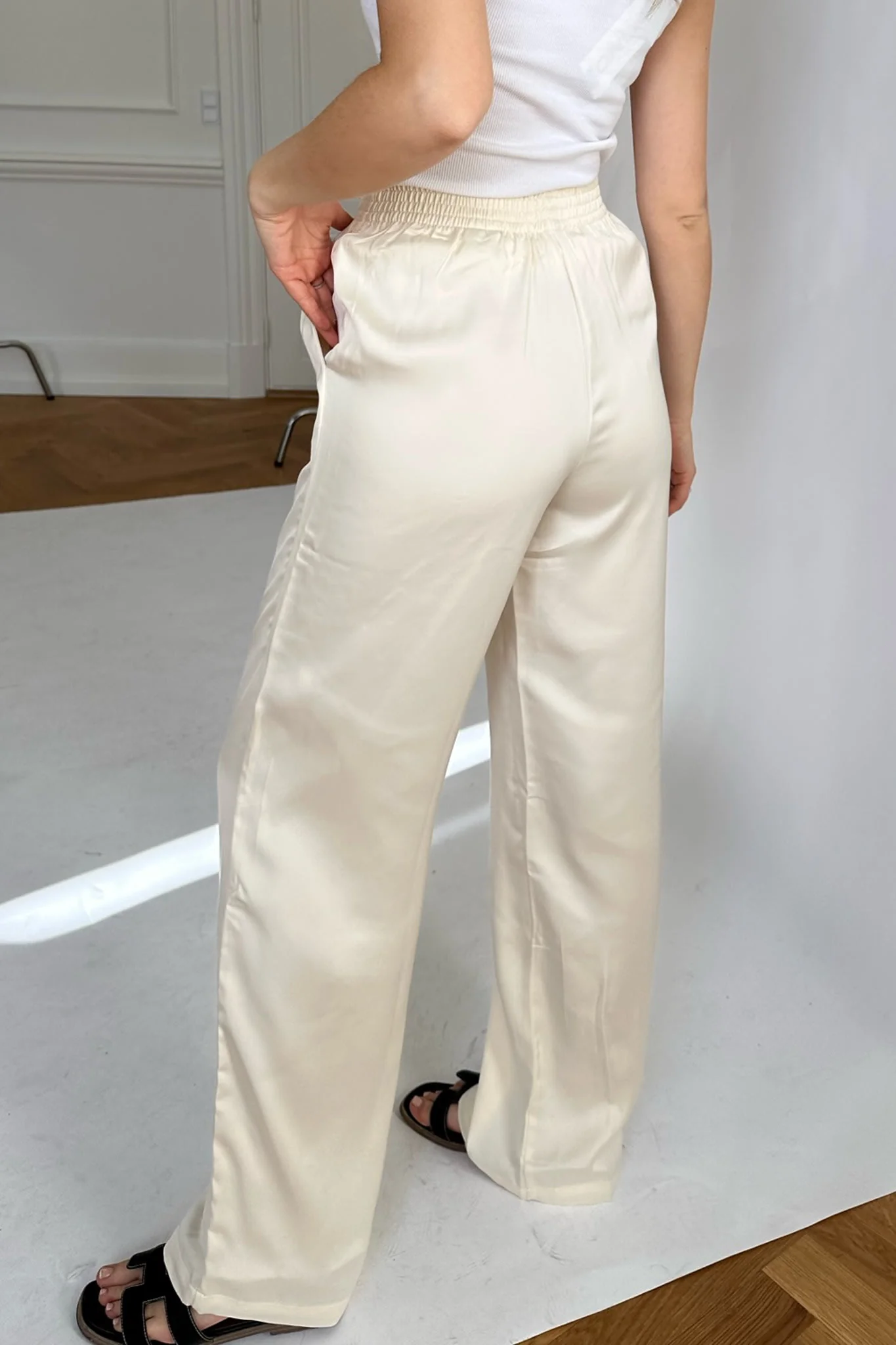JXKira Regular Satin Pant - Seedpearl - Image 6
