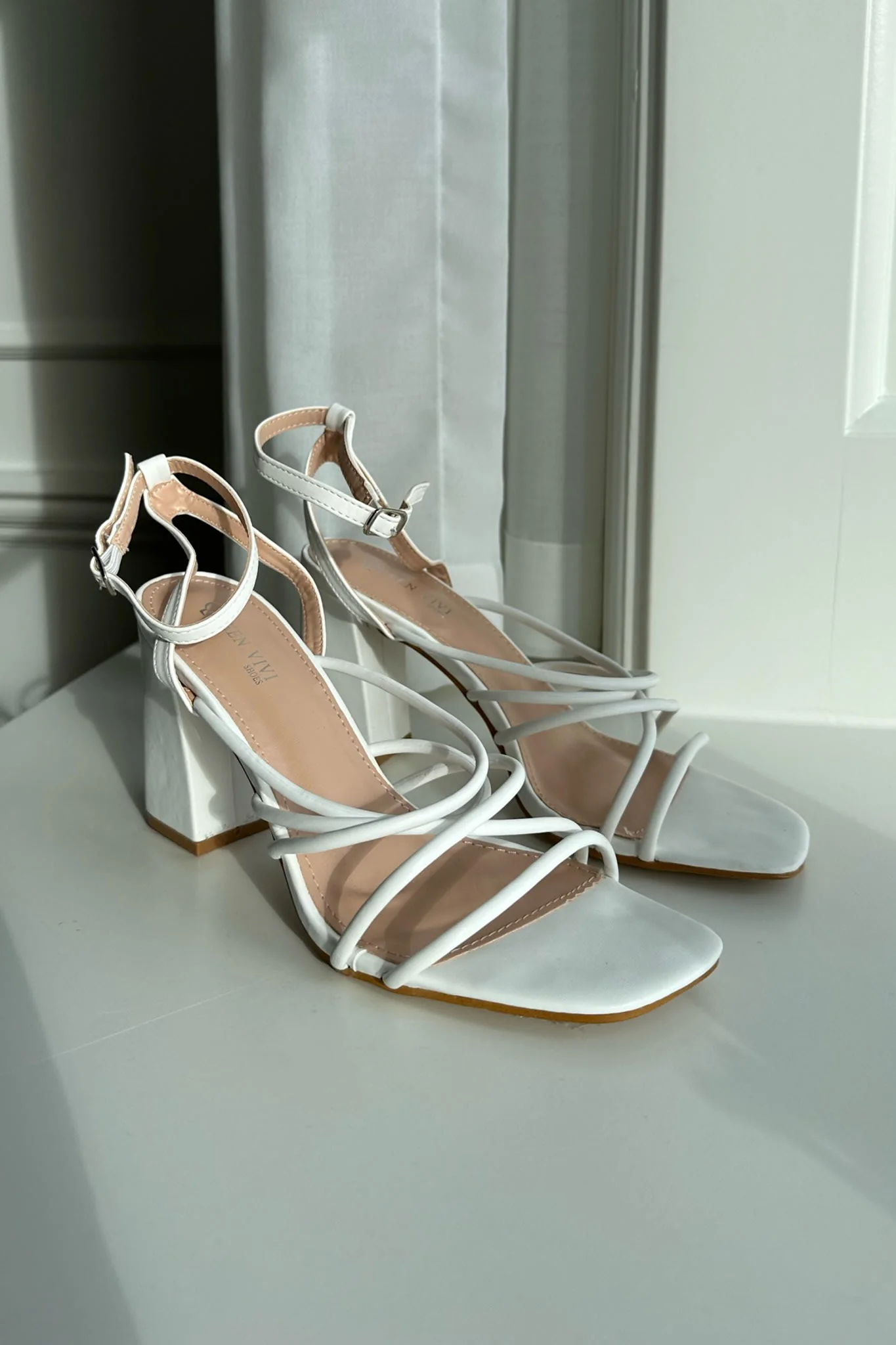 V7 16 Lagos Heels - White - Image 7