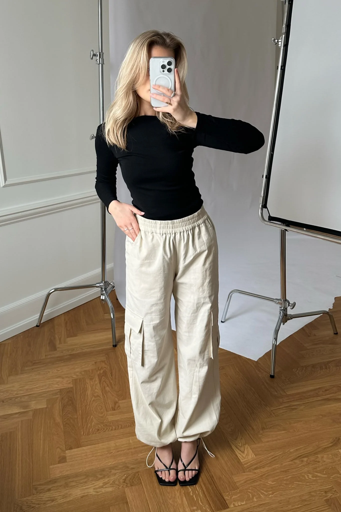 LivaIC Cargo Pants - Light Beige Linen - Image 5