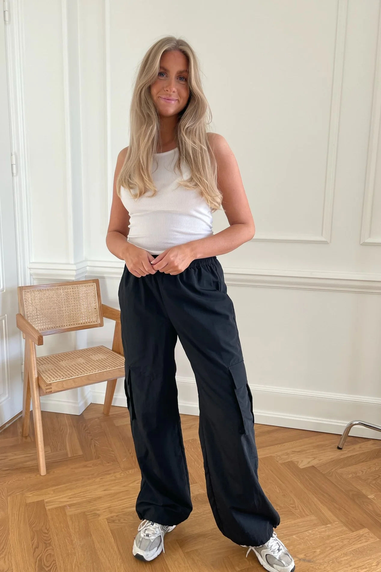 LivaIC Cargo Pants - Black - Image 3