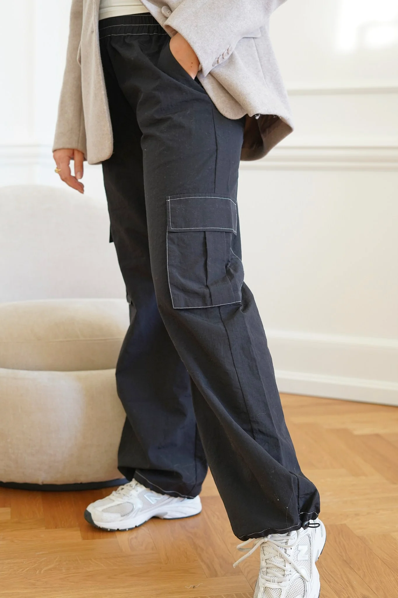 LivaIC Cargo Pants - Black With White Stitching - Image 4