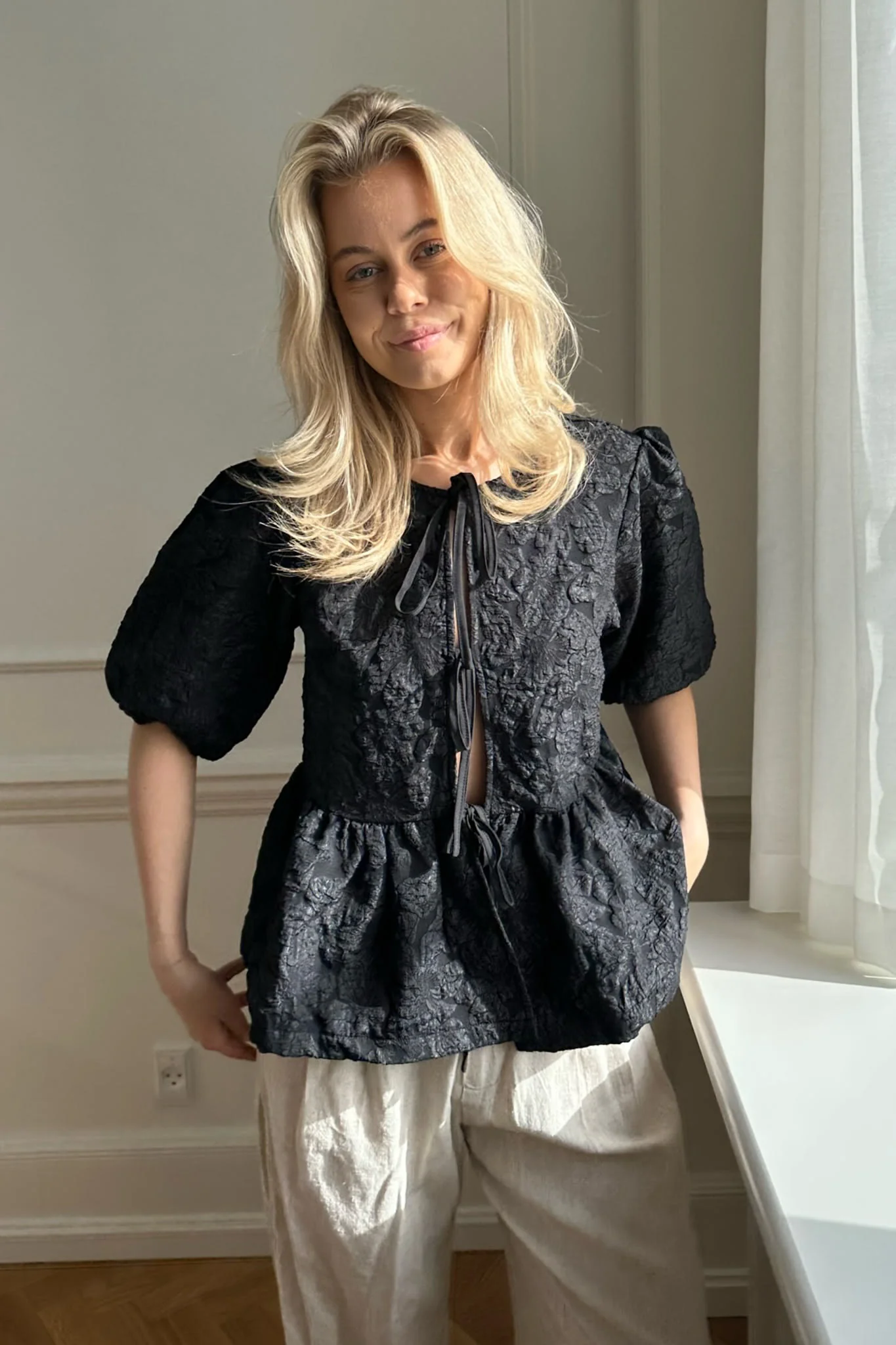 LulaIC Top - Black - Image 5