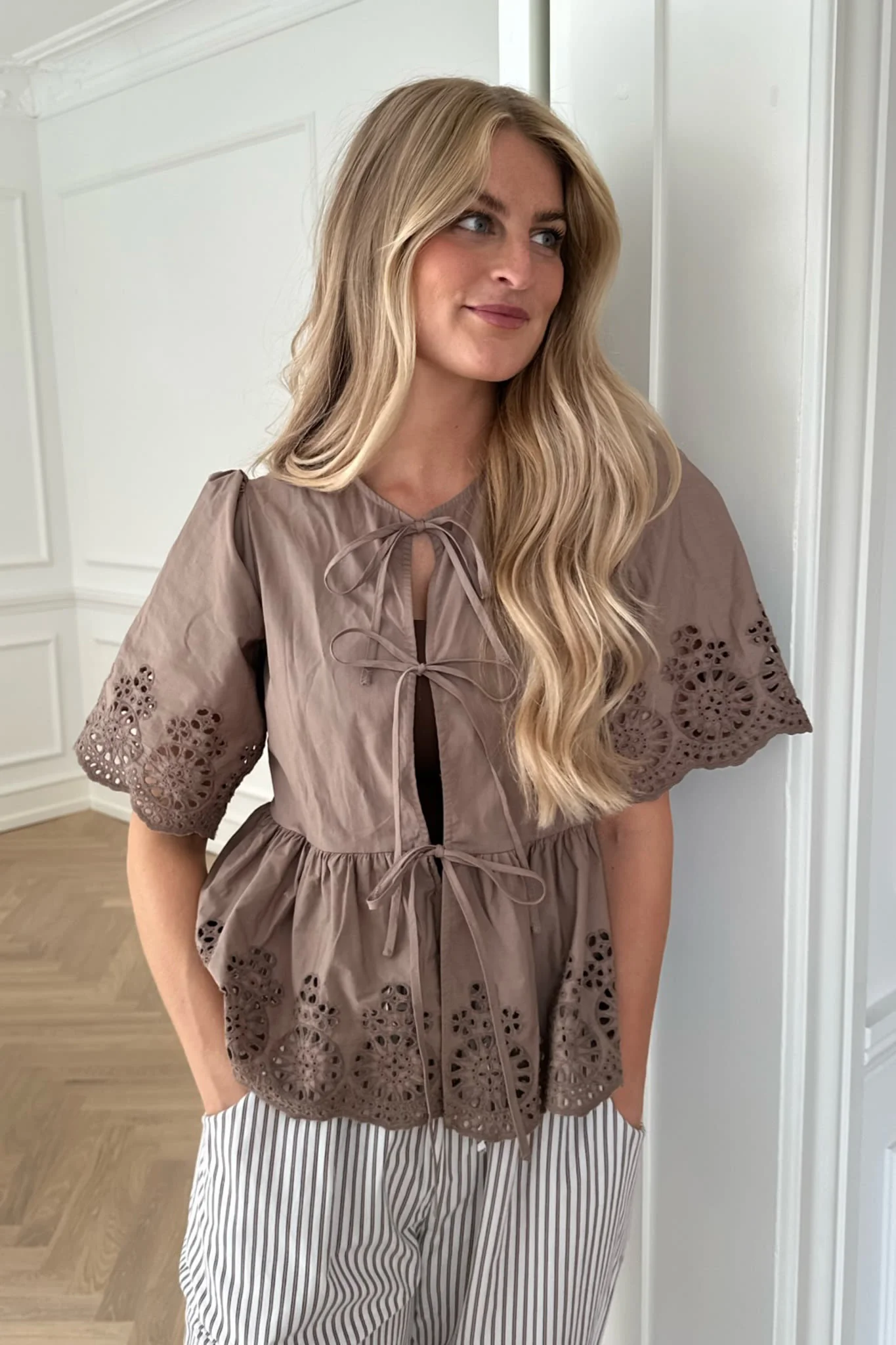 LulaIC Top - Mocca Embroidery - Image 3