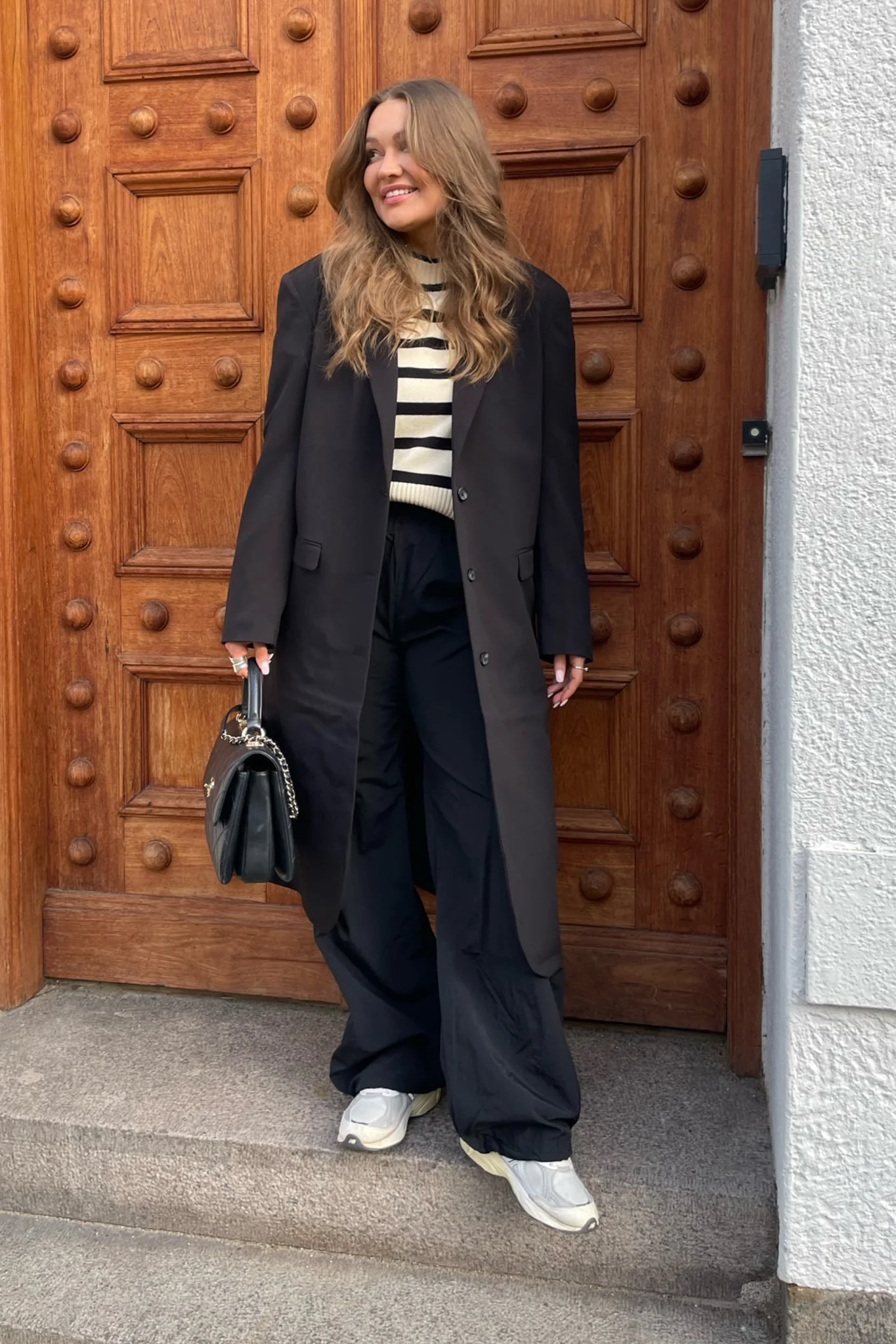 JXLuna Oversize Long Blazer - Black - Image 3
