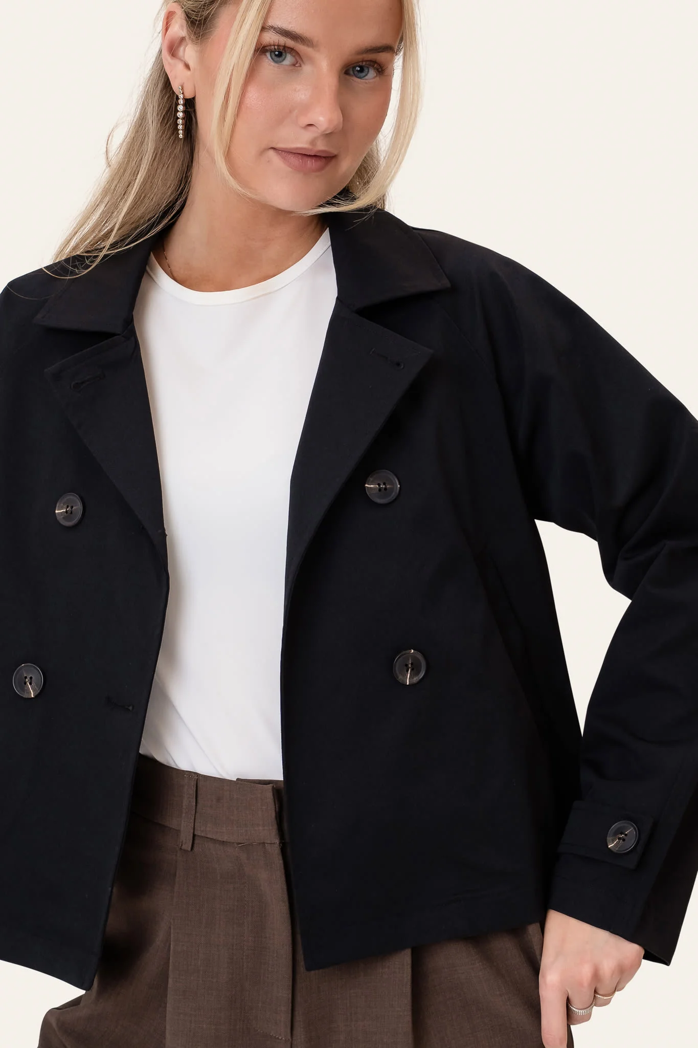 LunaIC Trenchcoat - Black - Image 3