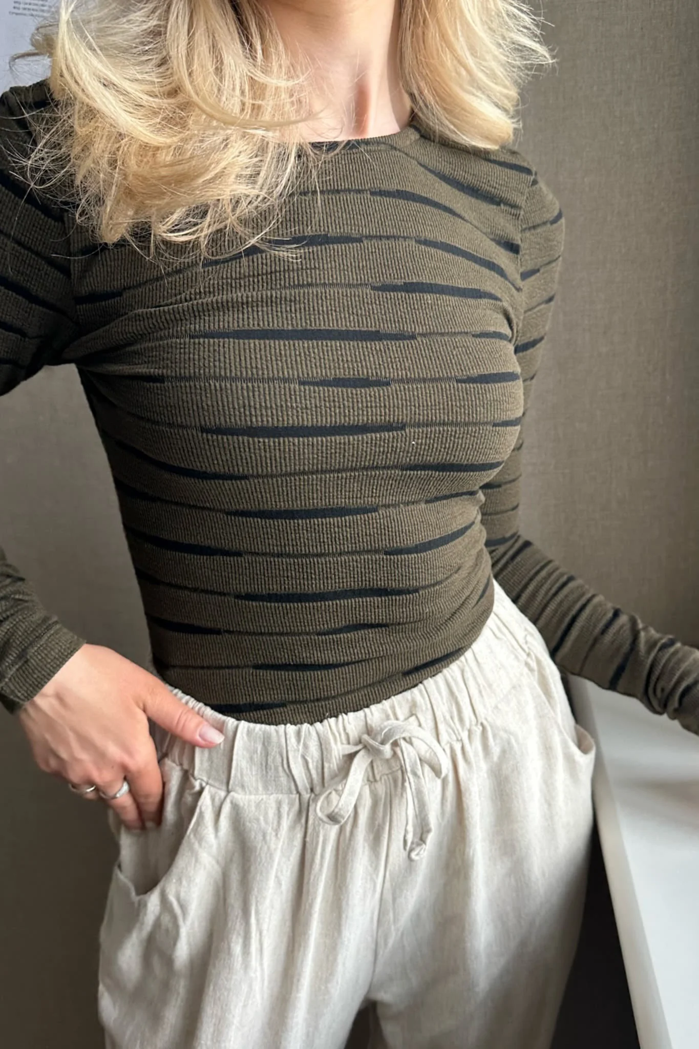 NMMalina LS Stripe Top - Capers Black - Image 2