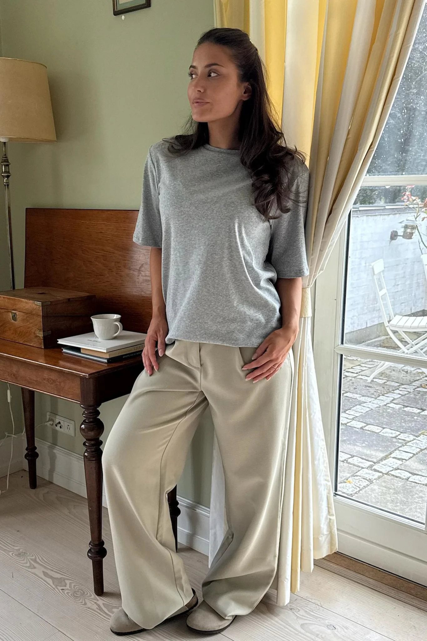 MarieIC Tshirt - Grey - Image 3