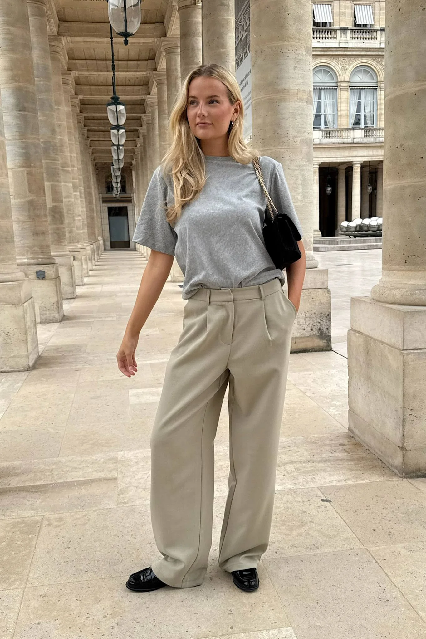 MarieIC Tshirt - Grey - Image 5