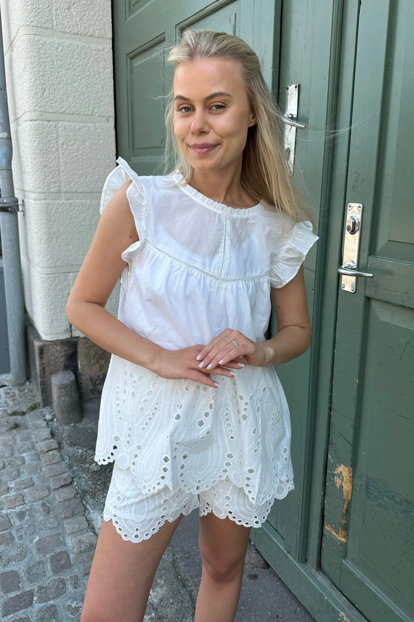 Matea Shorts - Snow White - Image 2