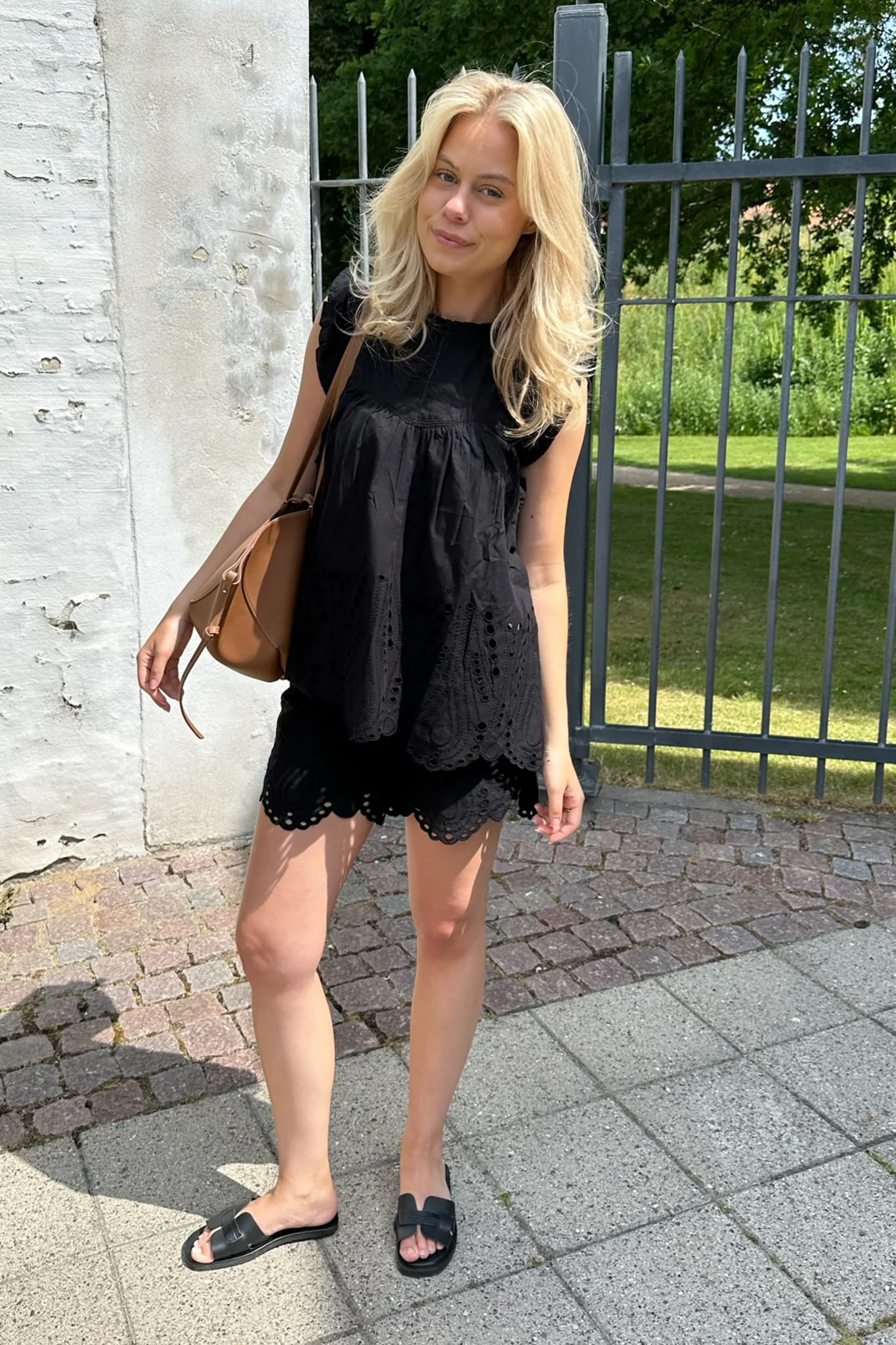 Matea Shorts - Black - Image 2
