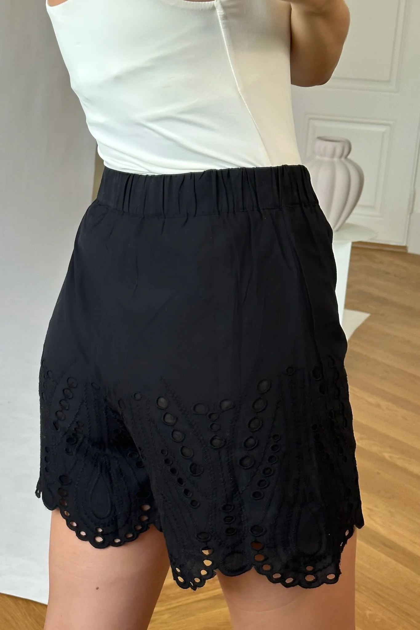 Matea Shorts - Black - Image 6